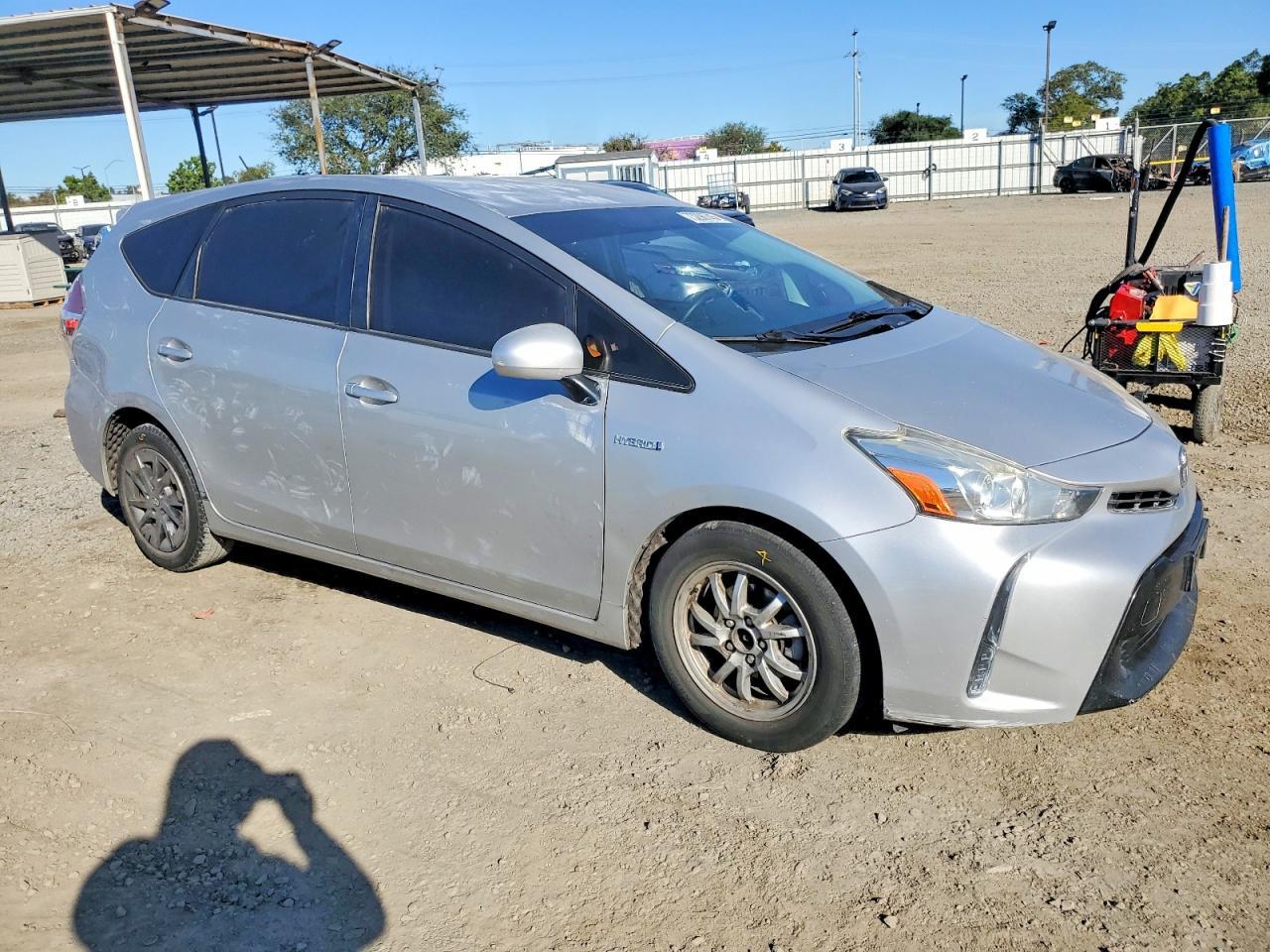 2016 TOYOTA PRIUS V
