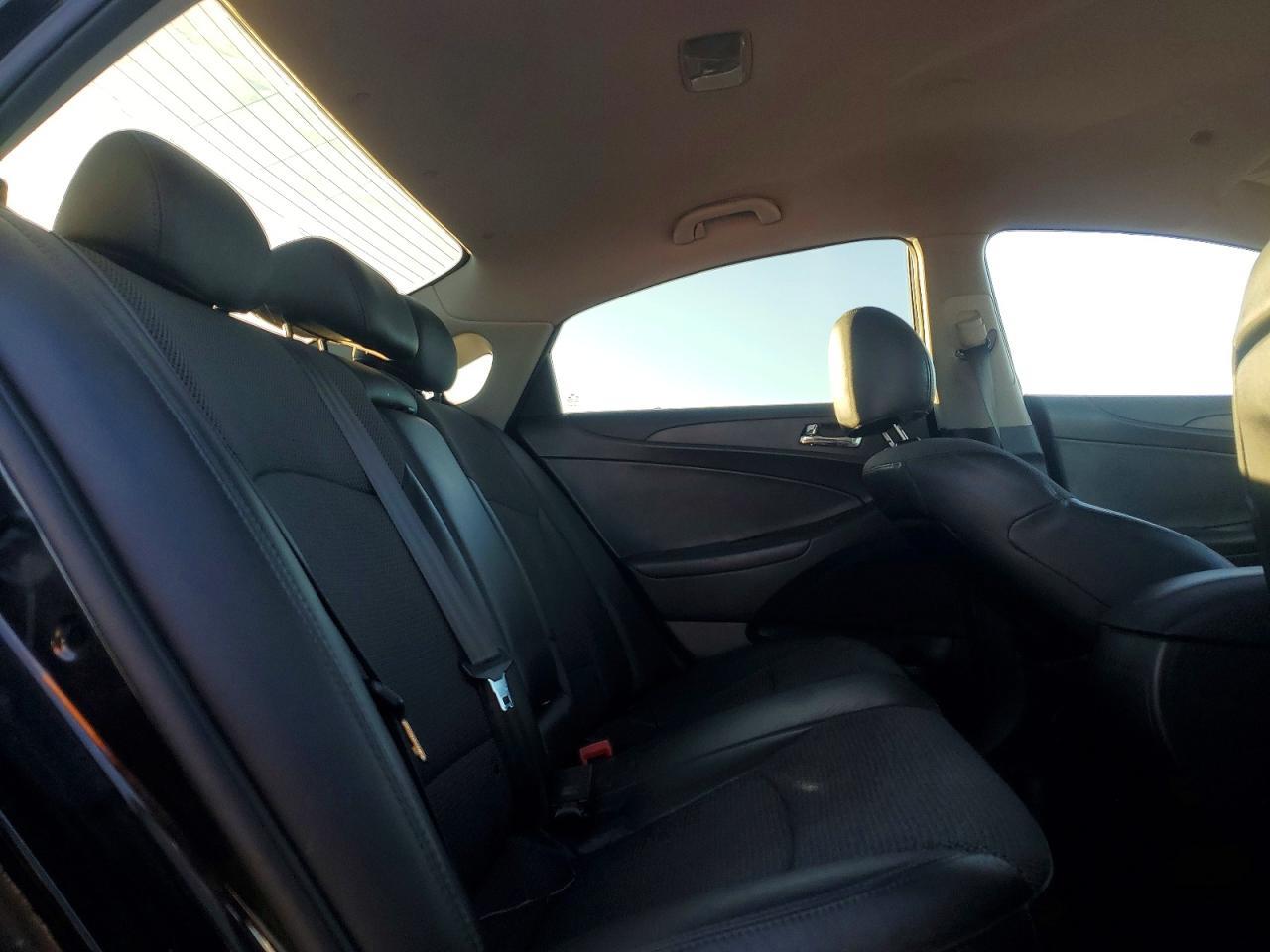 2012 HYUNDAI SONATA
