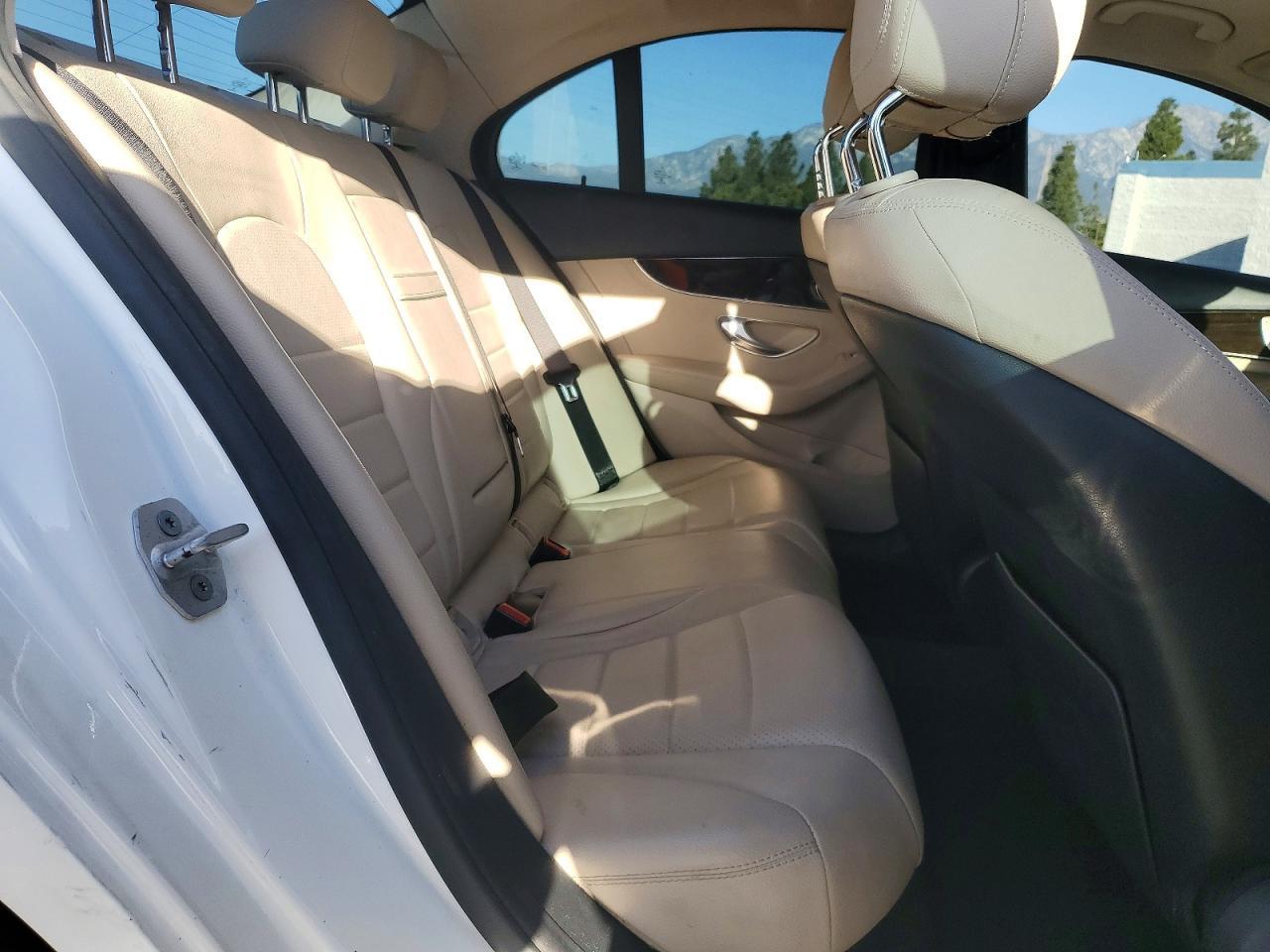 2016 MERCEDES-BENZ C-CLASS