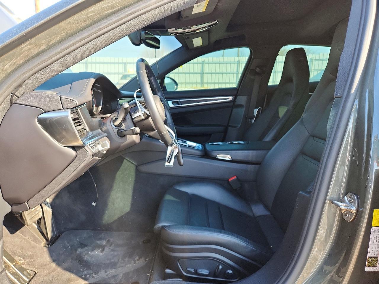 2022 PORSCHE Panamera