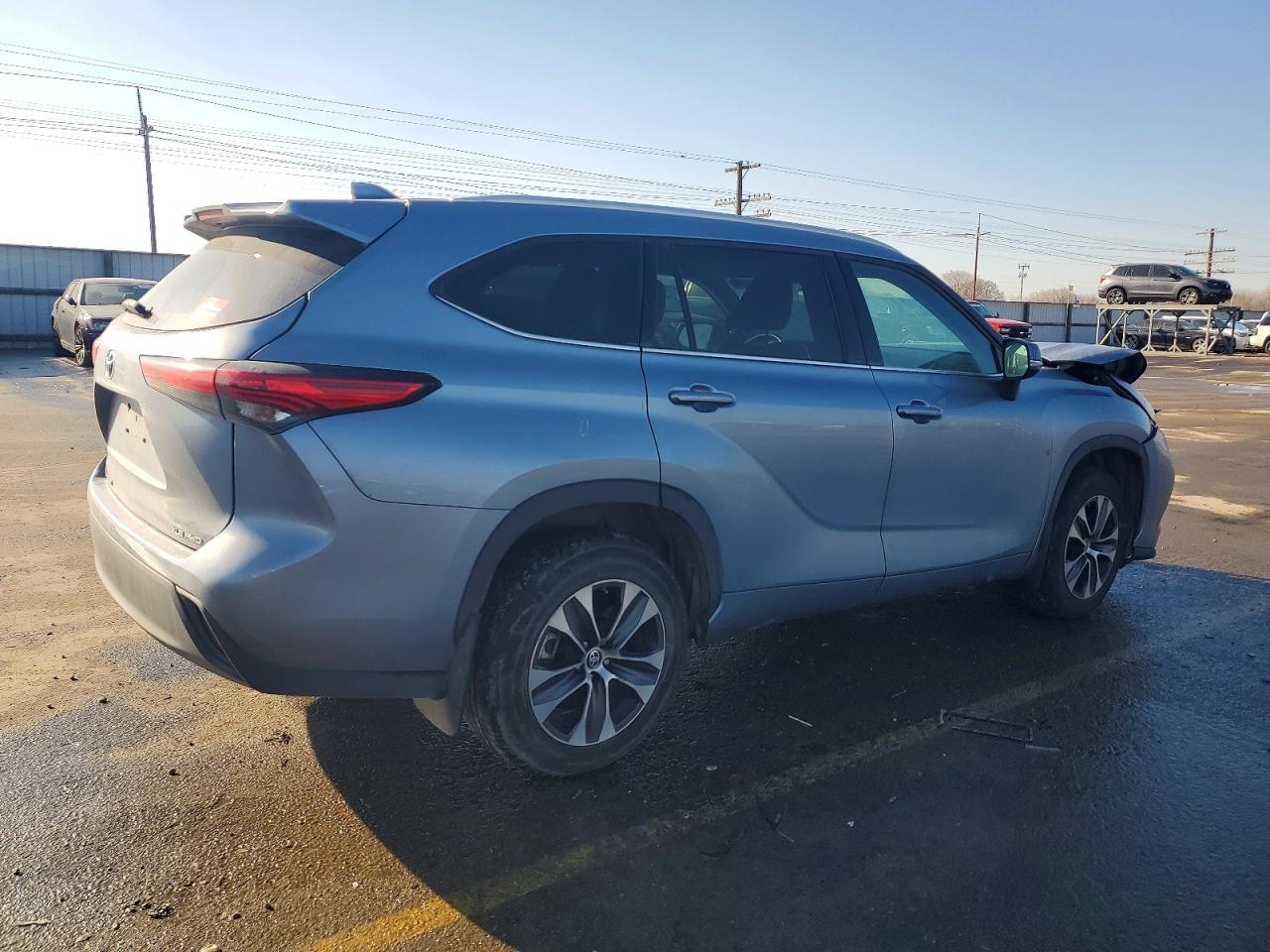 2022 TOYOTA HIGHLANDER