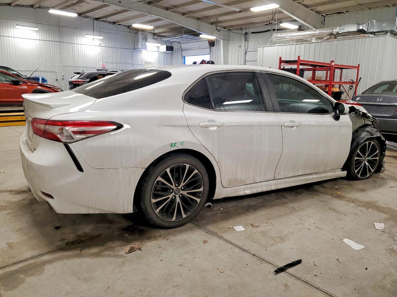 2019 TOYOTA CAMRY