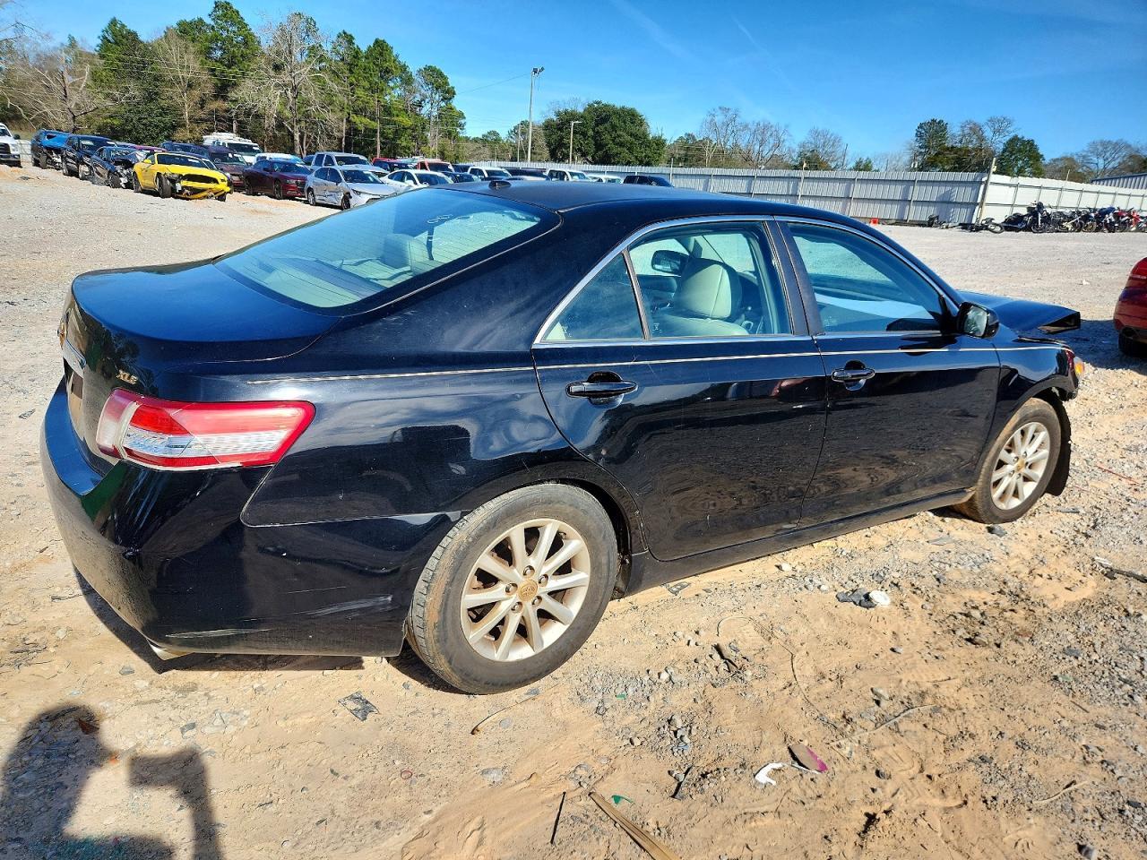 2011 TOYOTA CAMRY