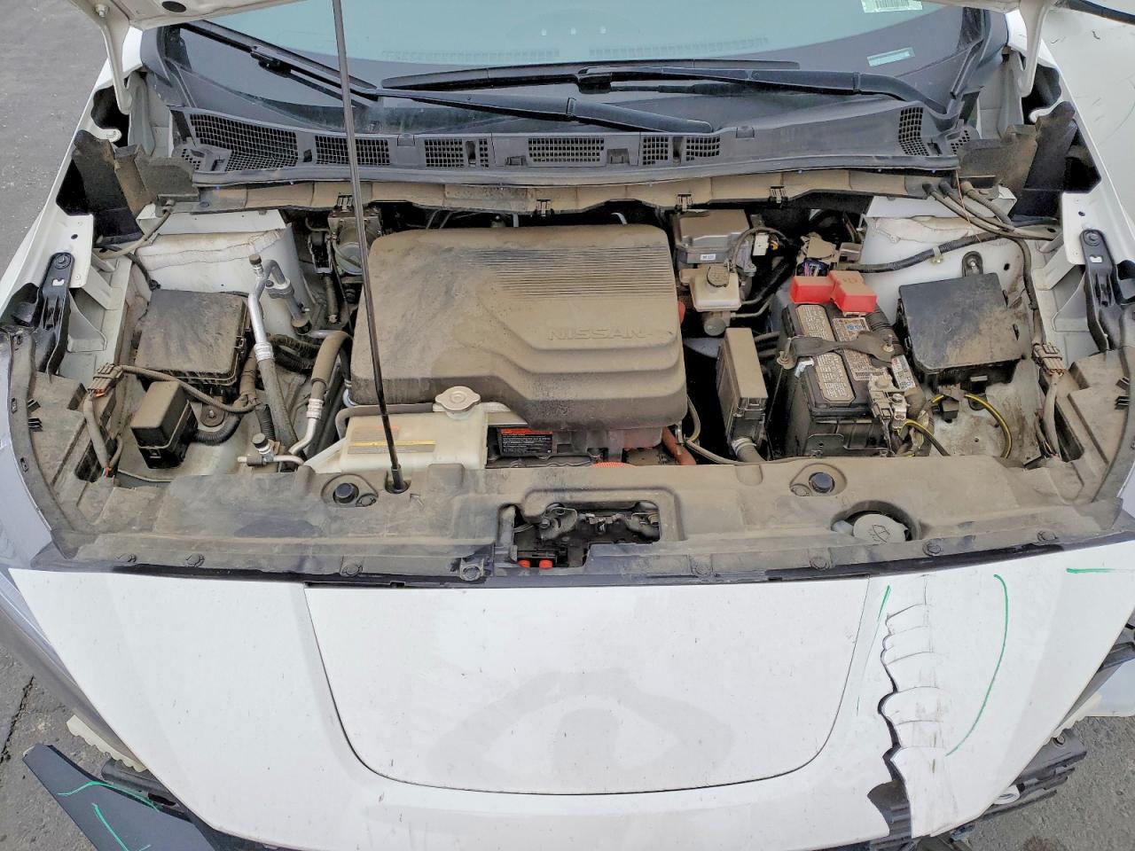 2023 NISSAN LEAF
