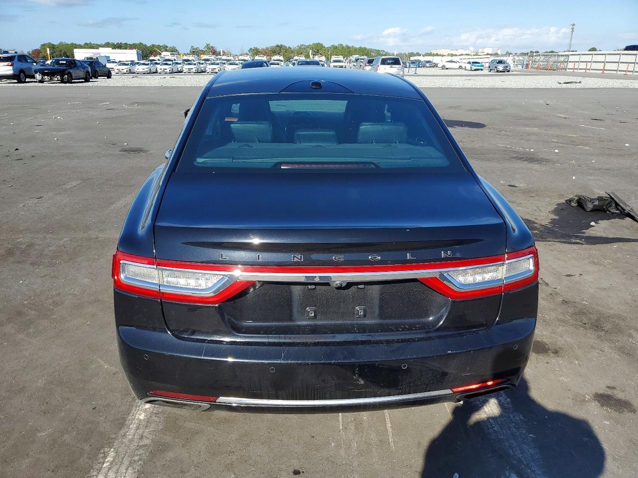 2017 LINCOLN Continental