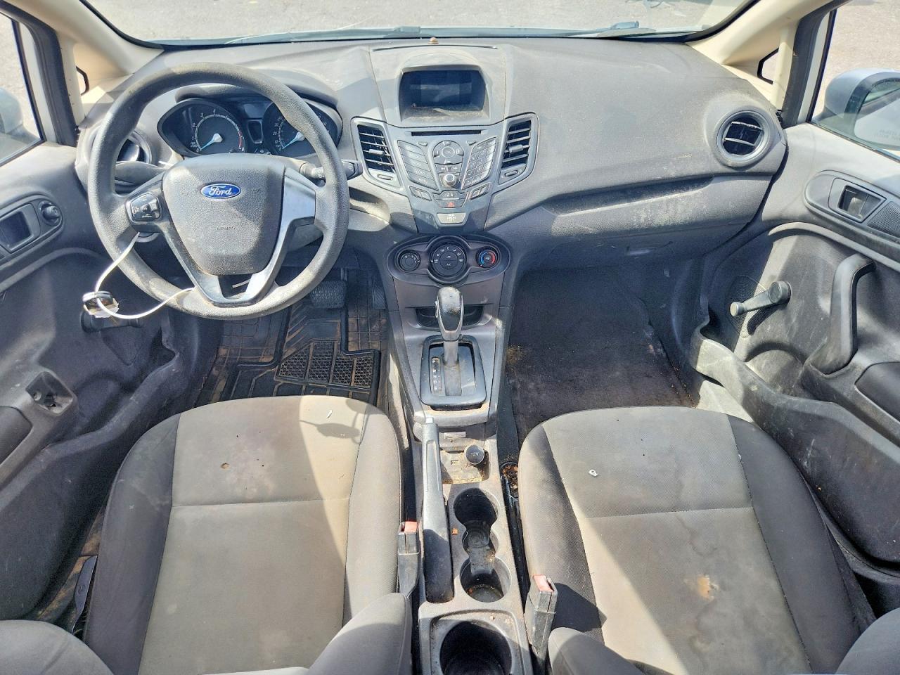 2016 FORD Fiesta