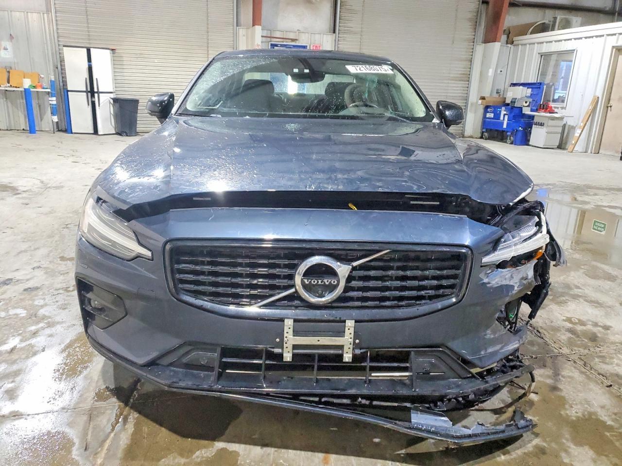 2022 VOLVO S60