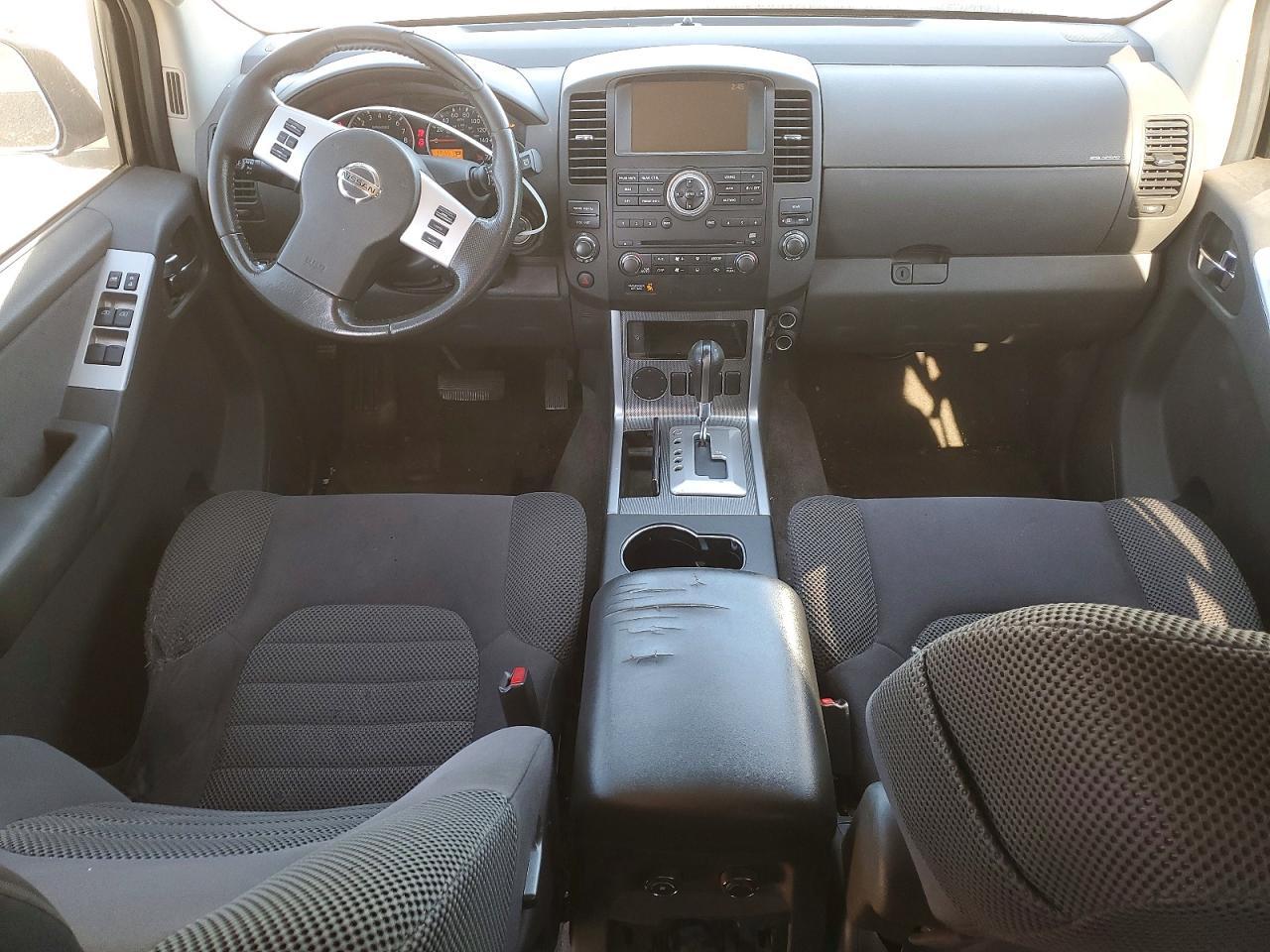 2011 NISSAN PATHFINDER