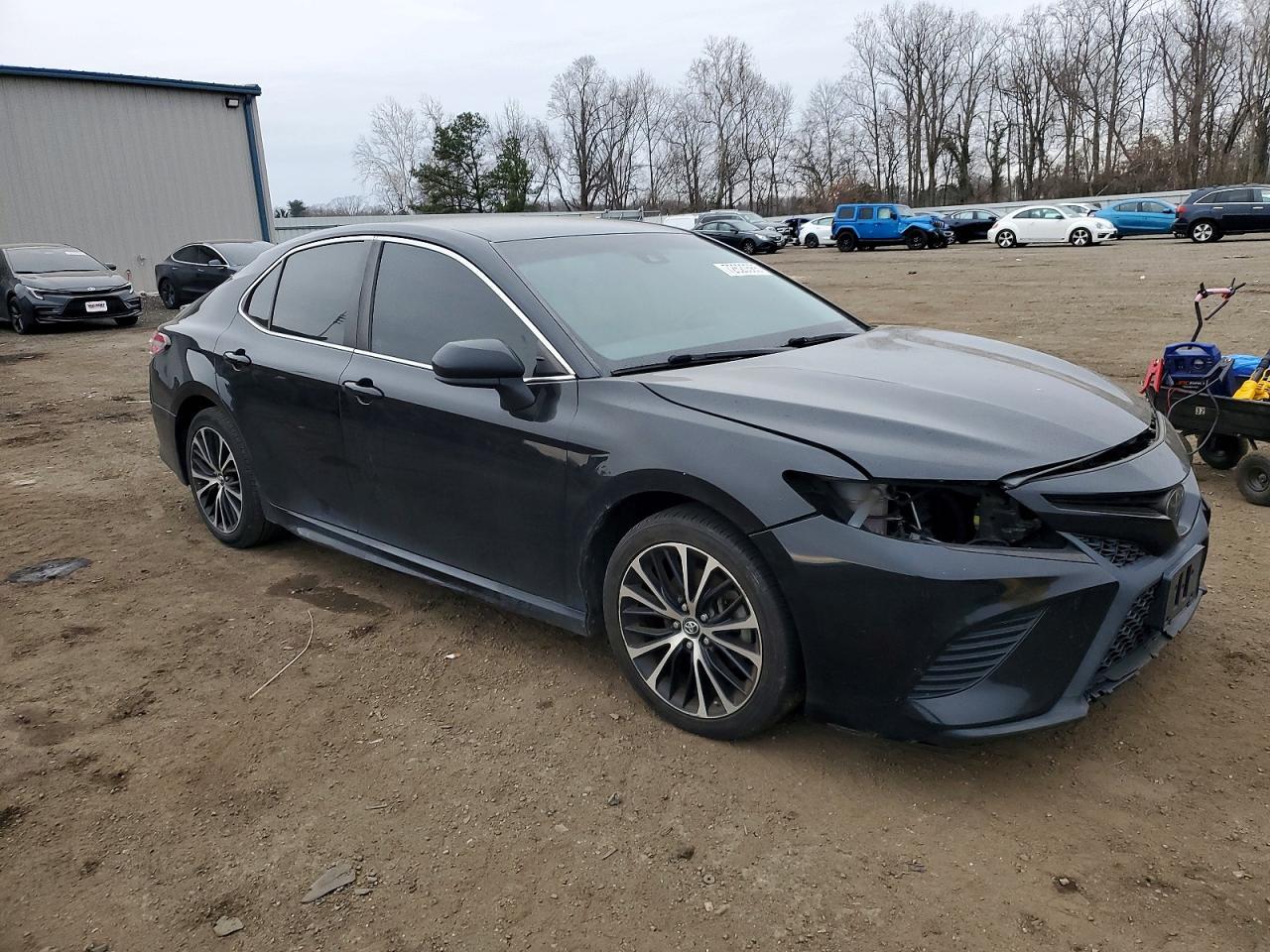 2018 TOYOTA CAMRY