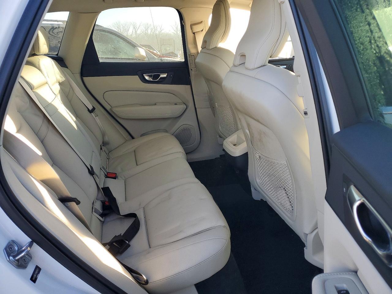 2021 VOLVO XC60