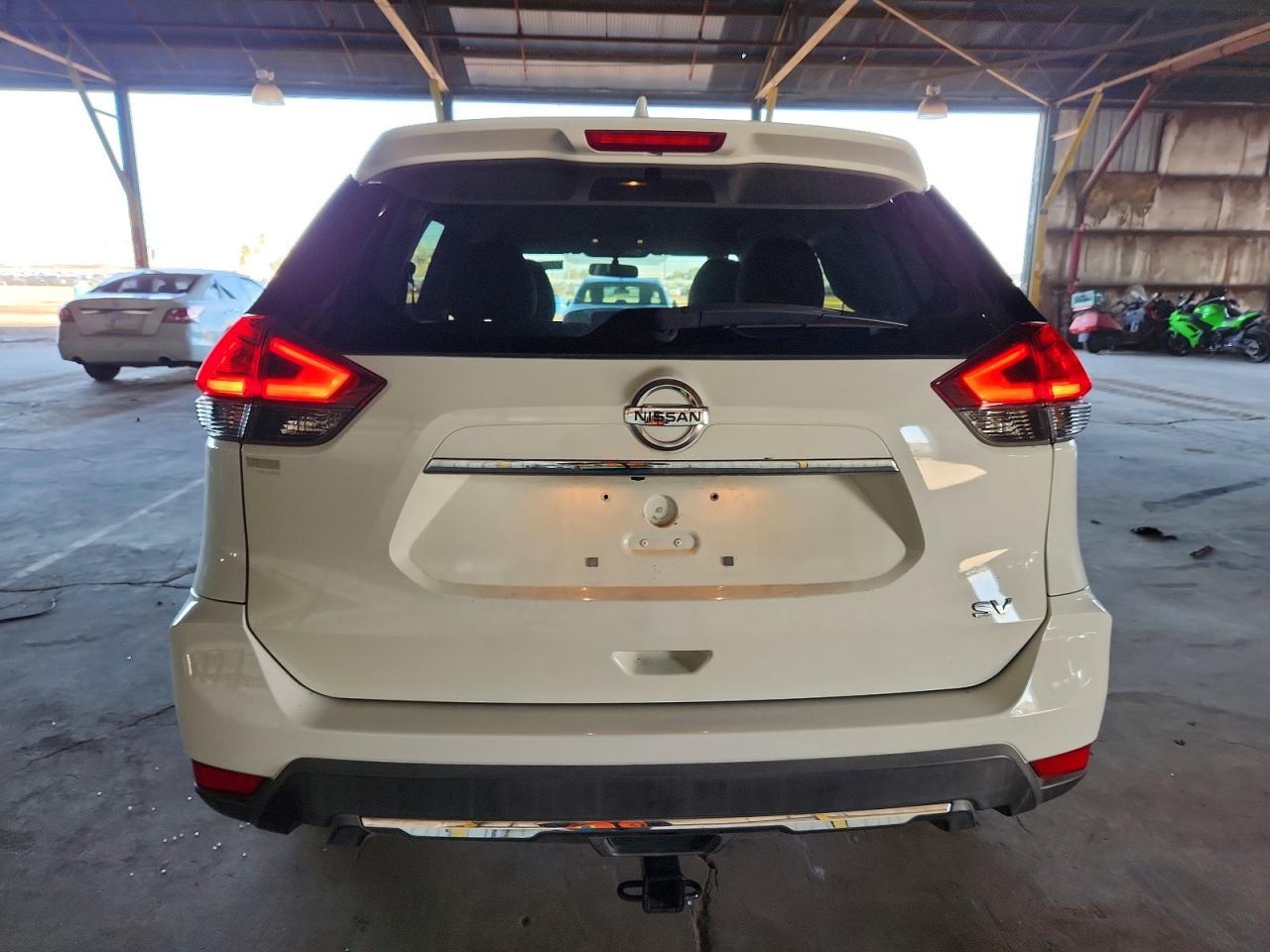 2017 NISSAN