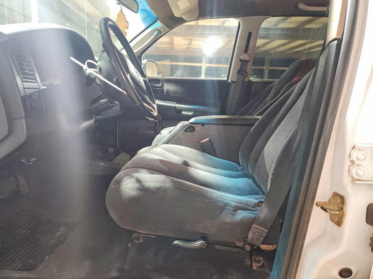 2003 DODGE Dakota