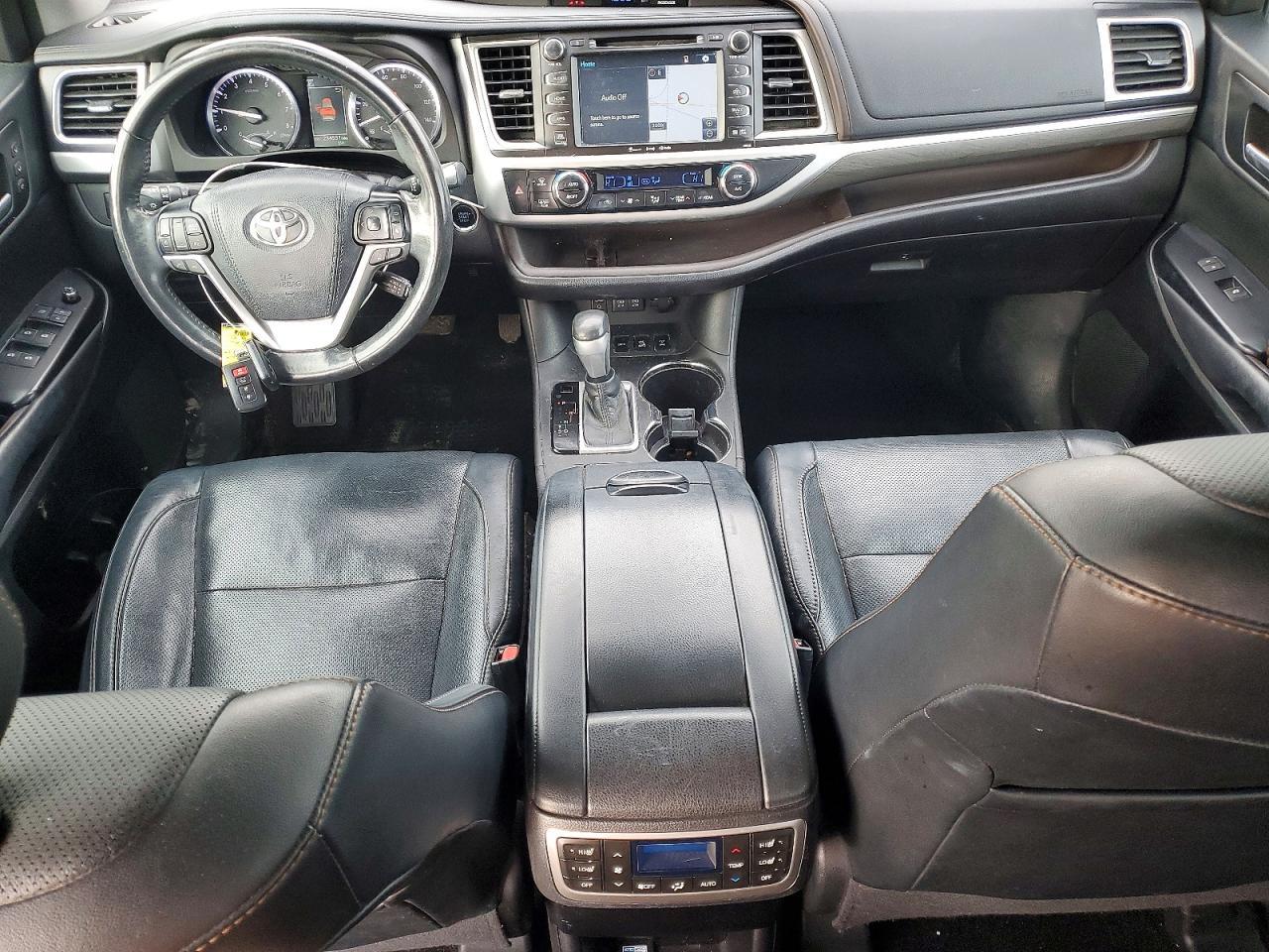 2017 TOYOTA HIGHLANDER
