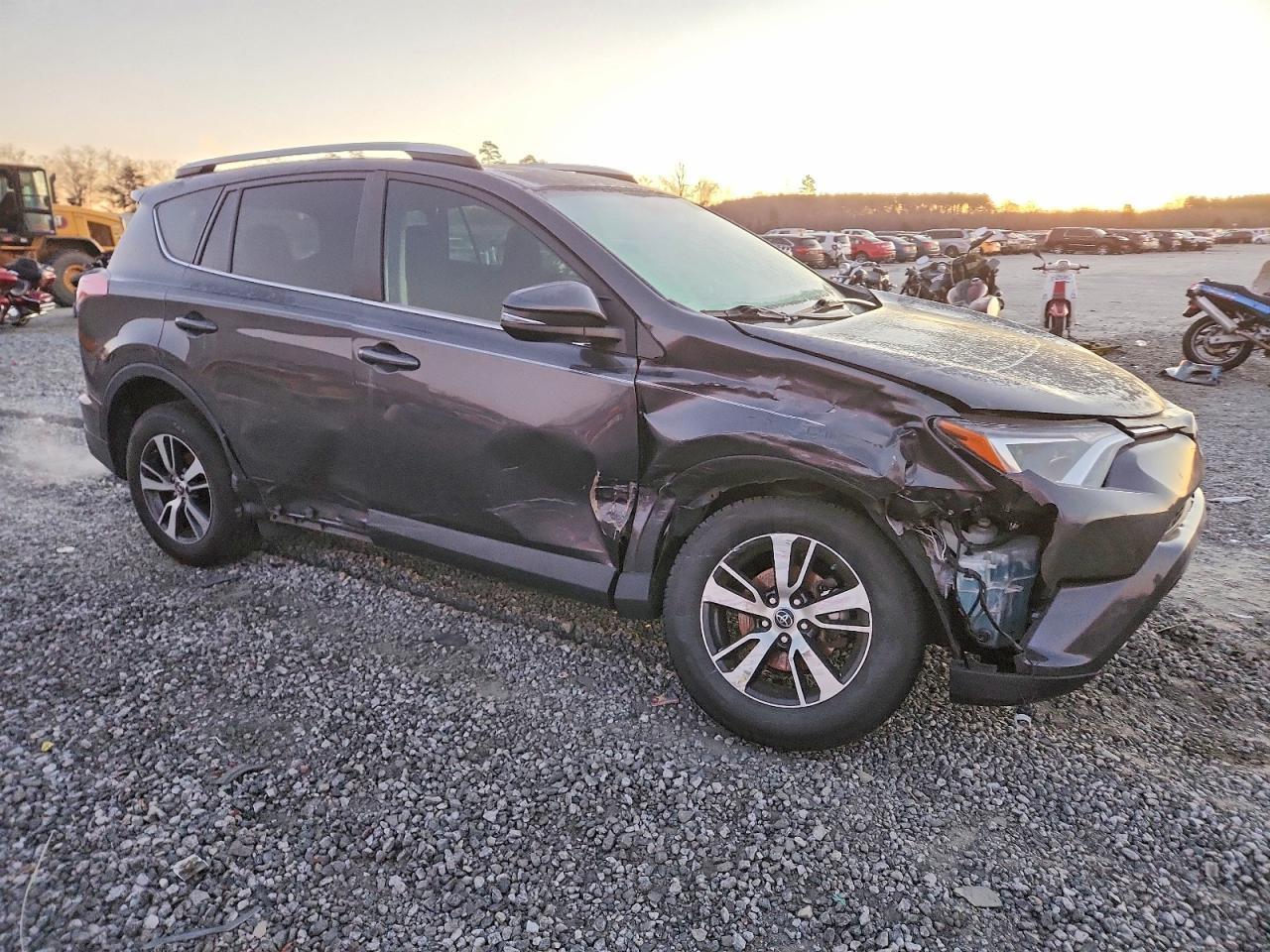 2016 TOYOTA RAV4