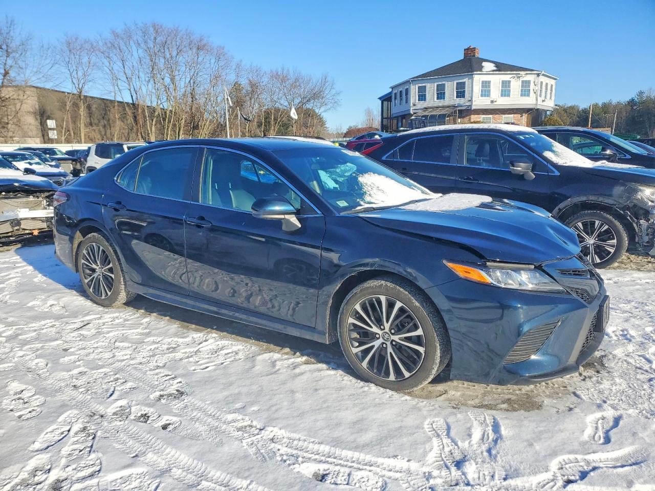2018 TOYOTA CAMRY