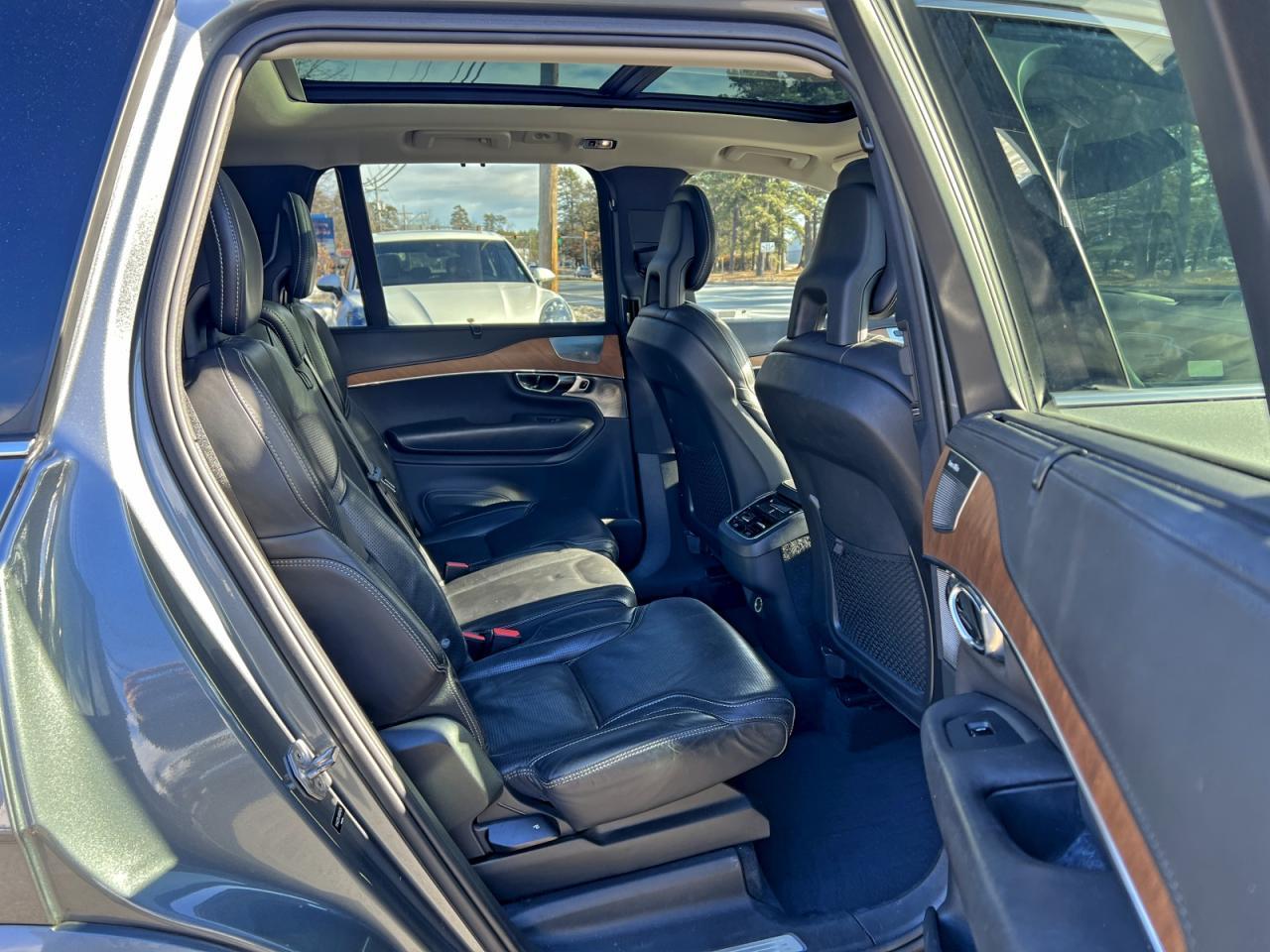 2016 VOLVO XC90