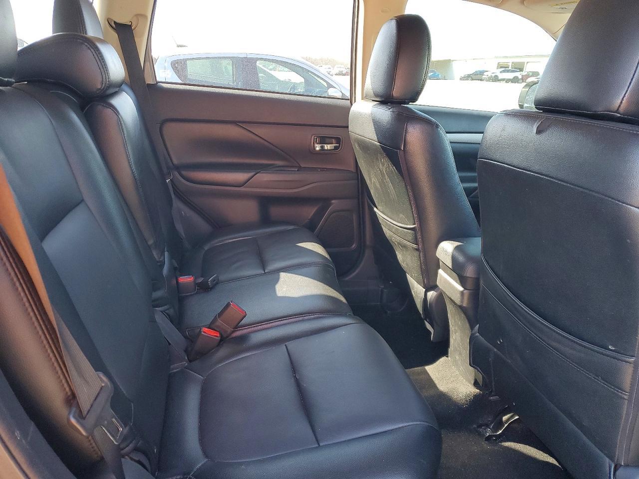 2018 MITSUBISHI outlander