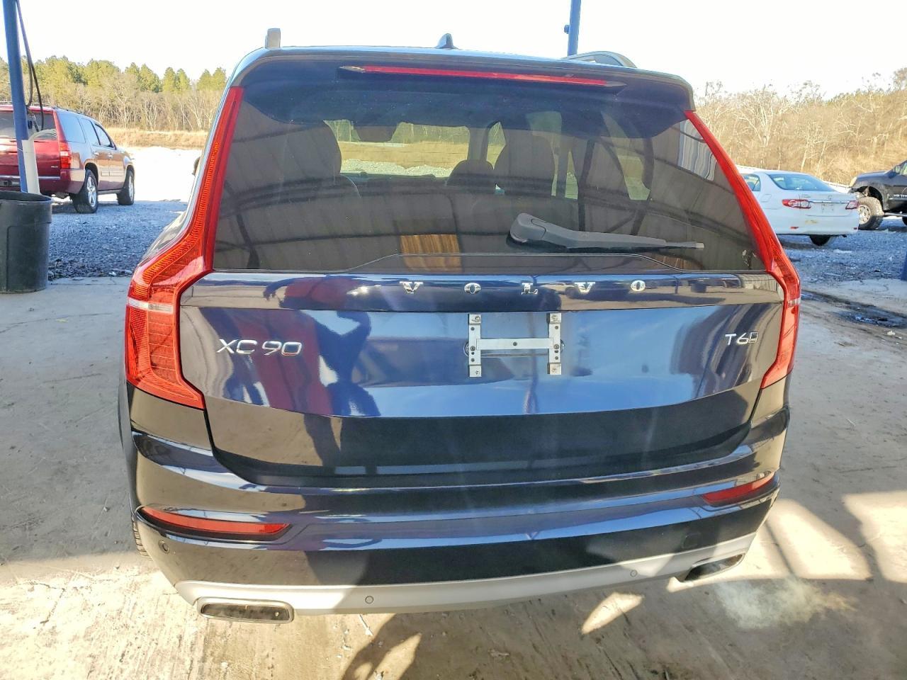 2016 VOLVO XC90