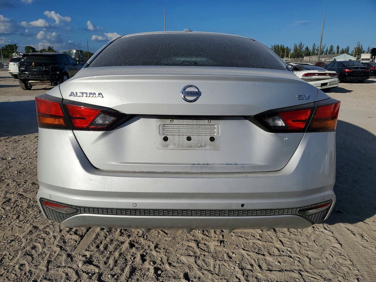 2022 NISSAN ALTIMA