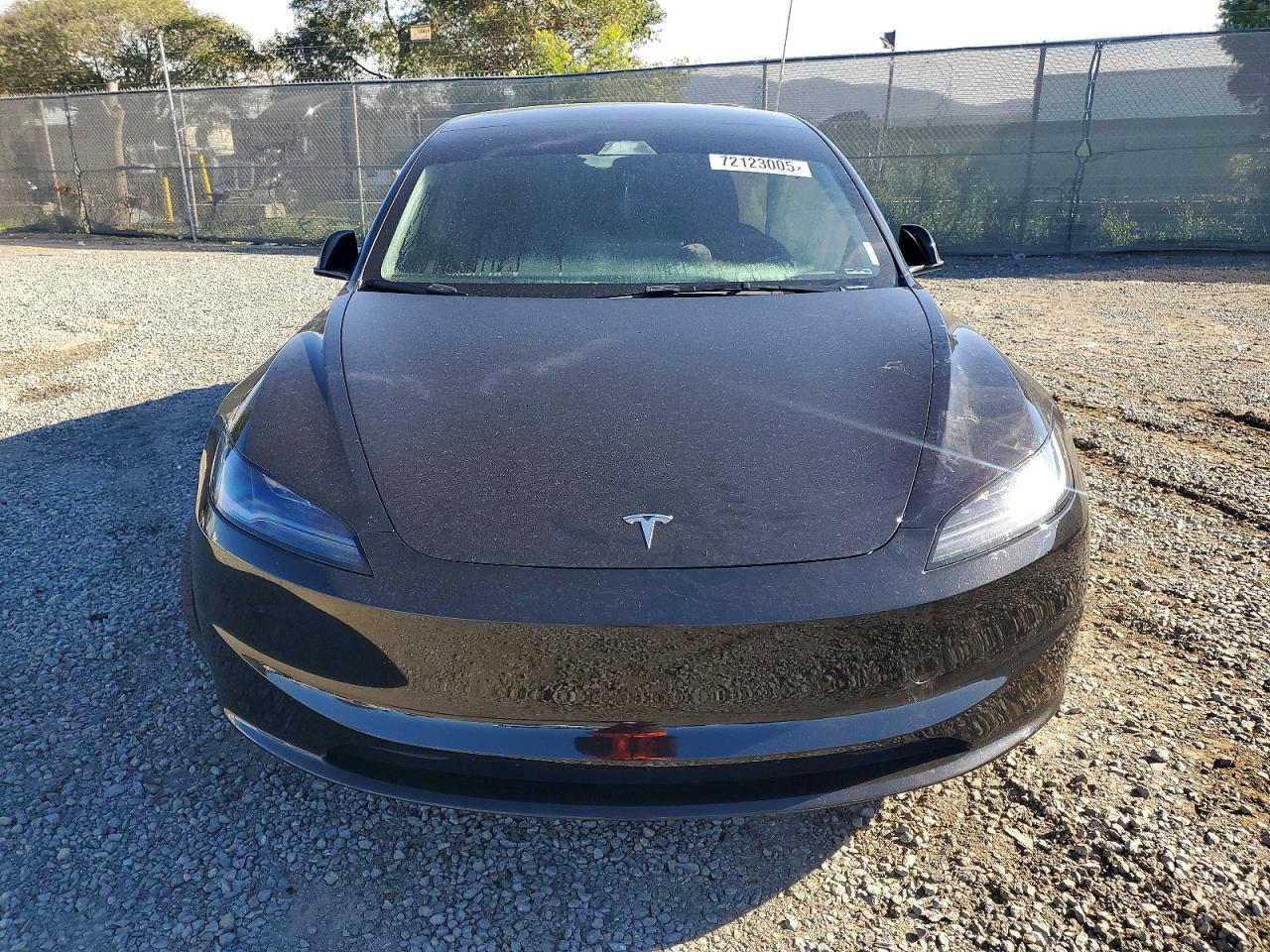 2025 TESLA MODEL 3