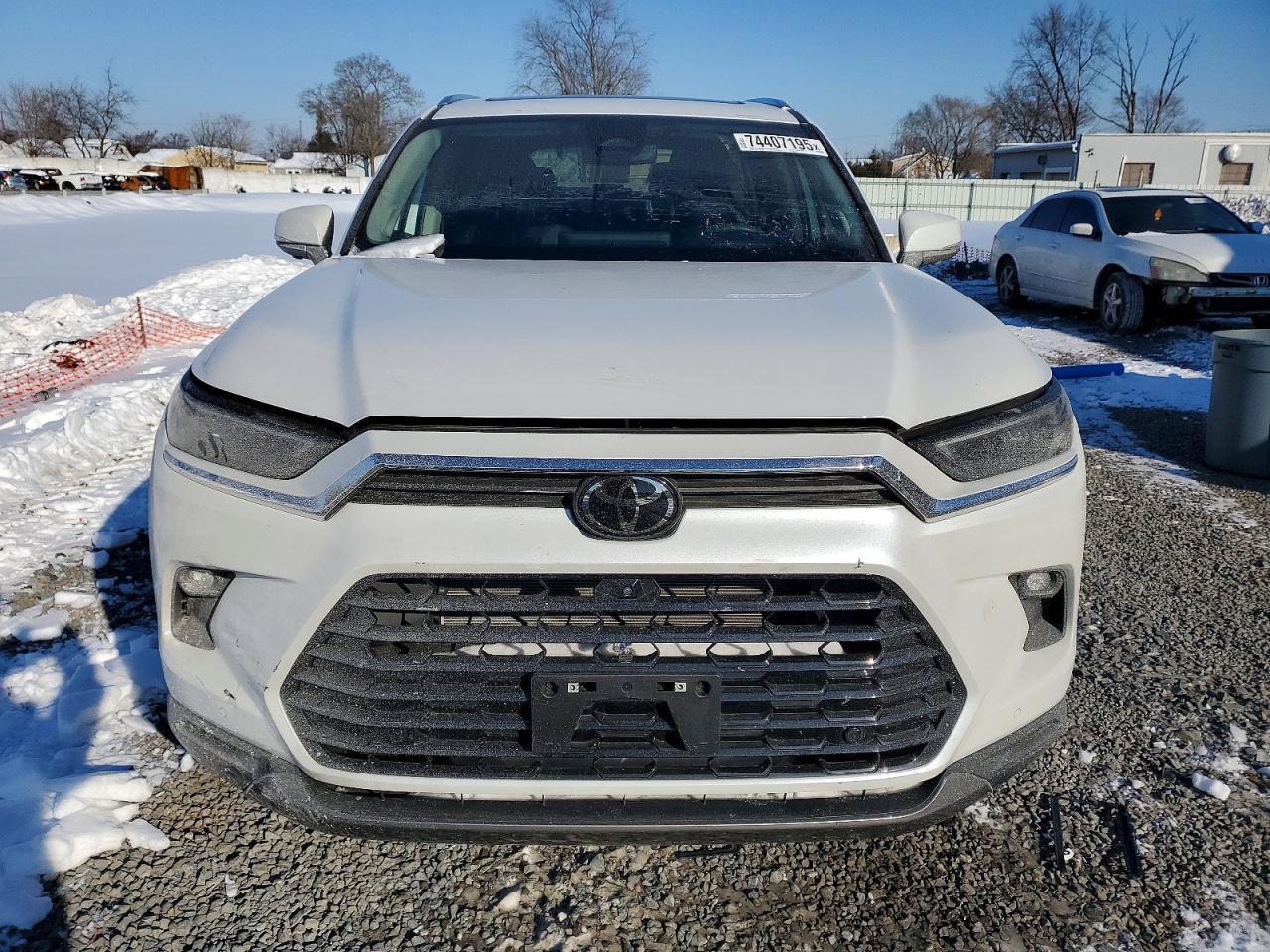 2024 TOYOTA HIGHLANDER