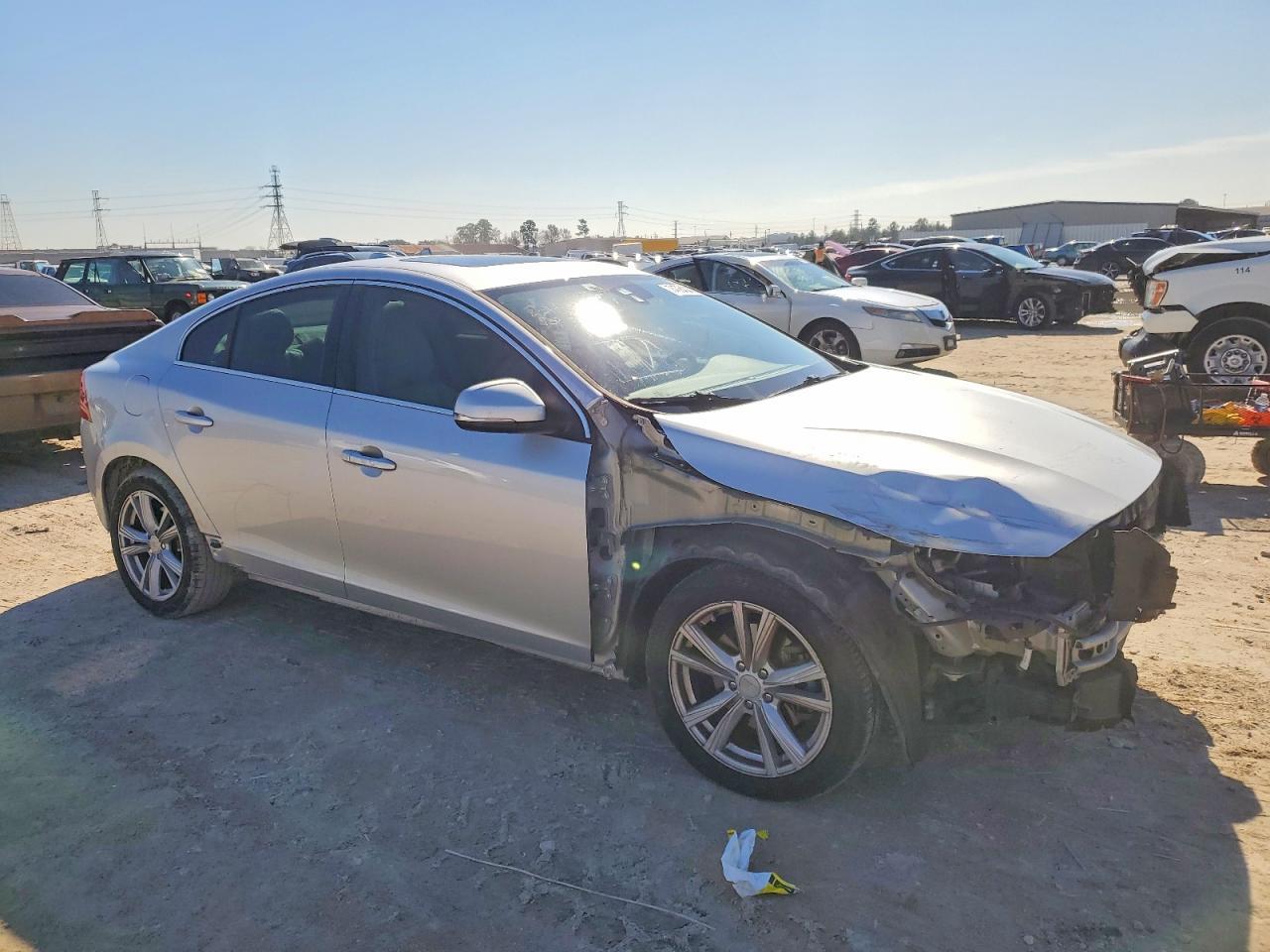 2016 VOLVO S60