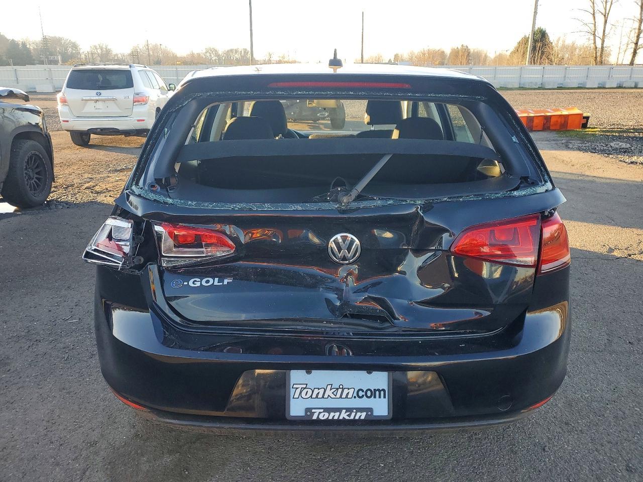 2016 VOLKSWAGEN e-Golf
