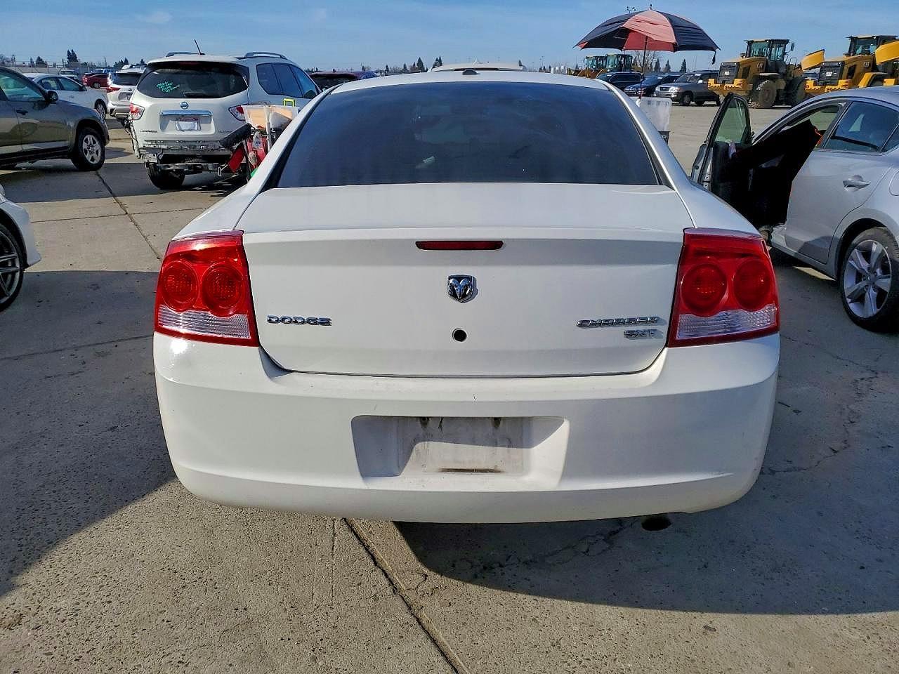 2010 DODGE CHARGER