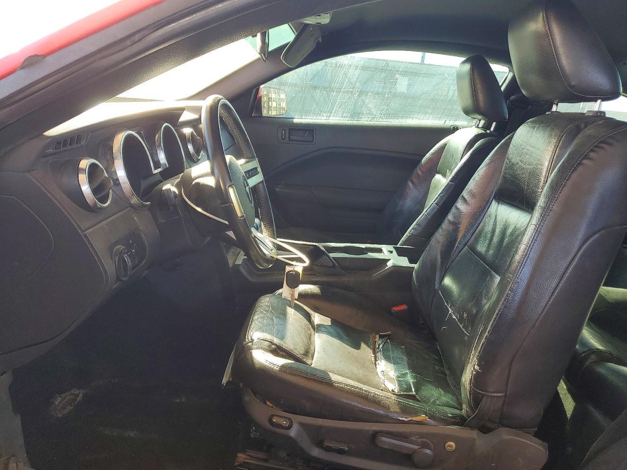 2005 FORD MUSTANG