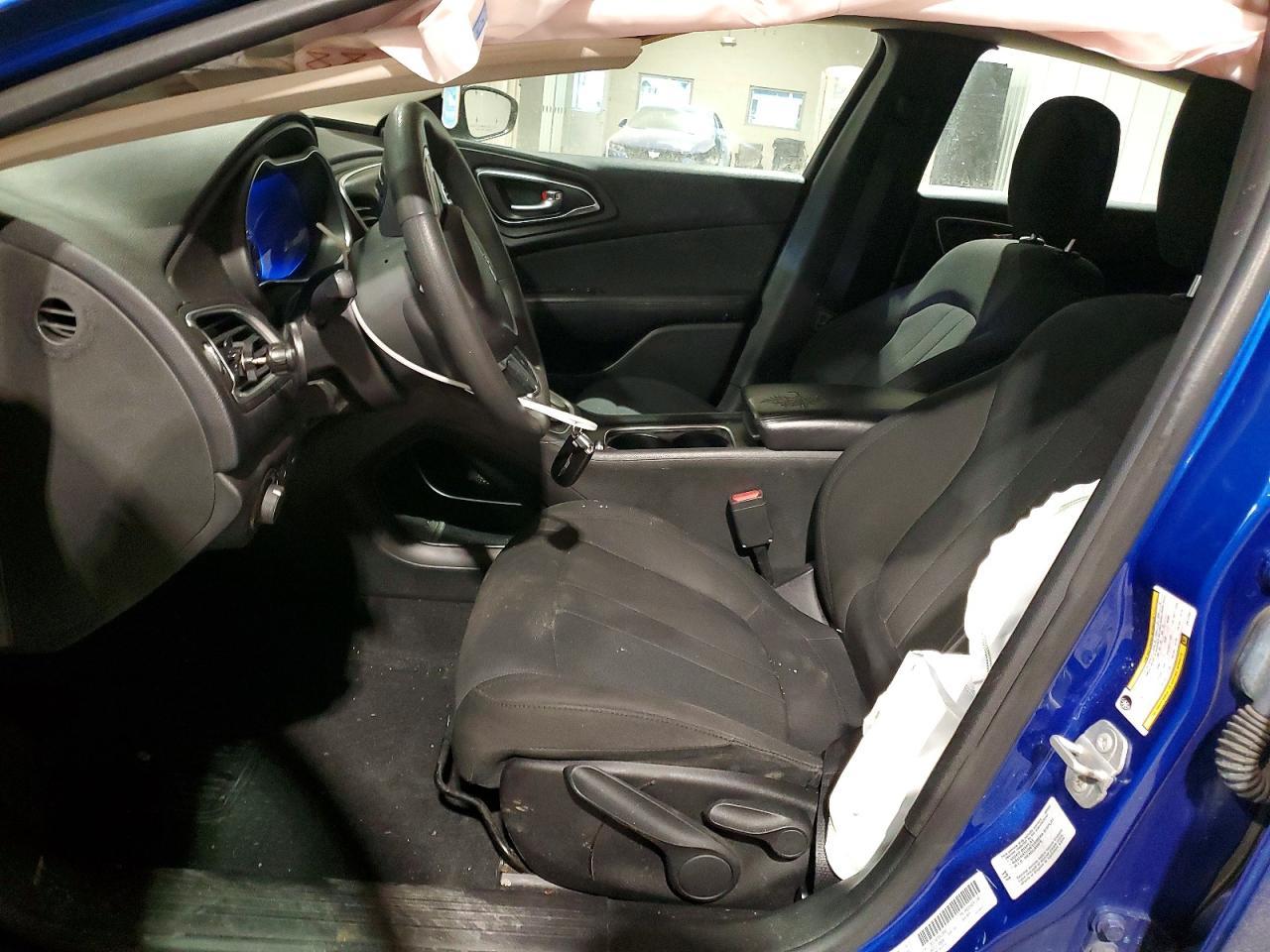 2016 CHRYSLER 200