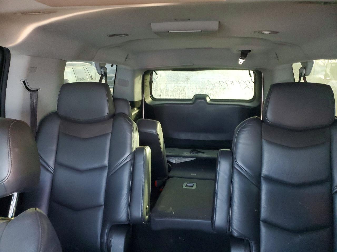 2018 CADILLAC Escalade ESV