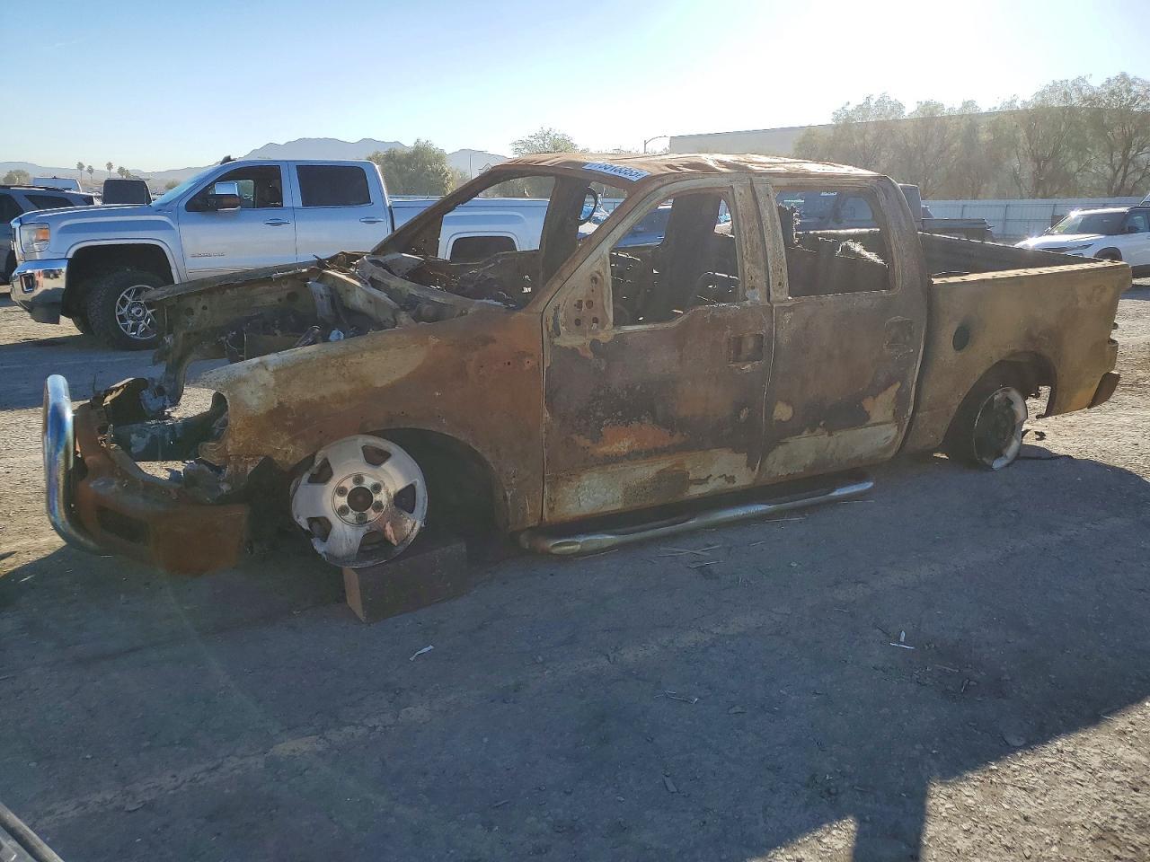 2005 FORD F-150 Lightning