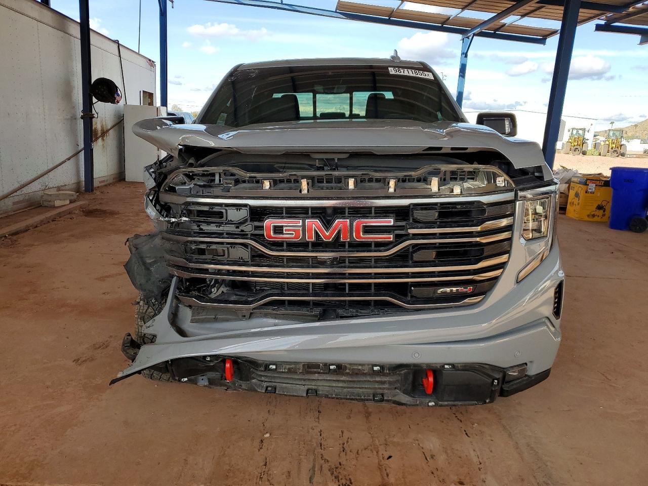 2024 GMC Sierra