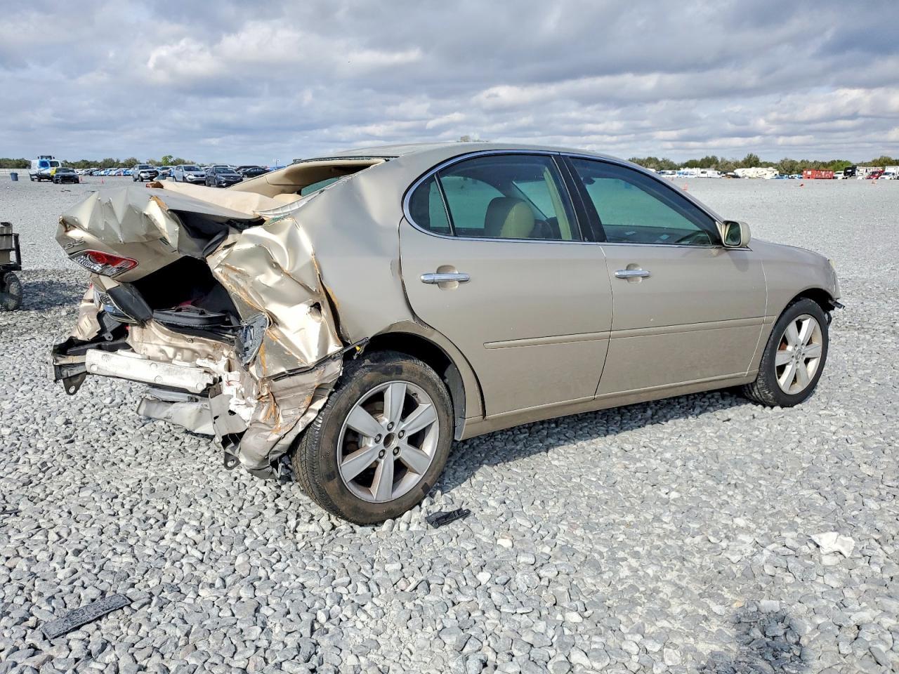 2005 LEXUS ES 330