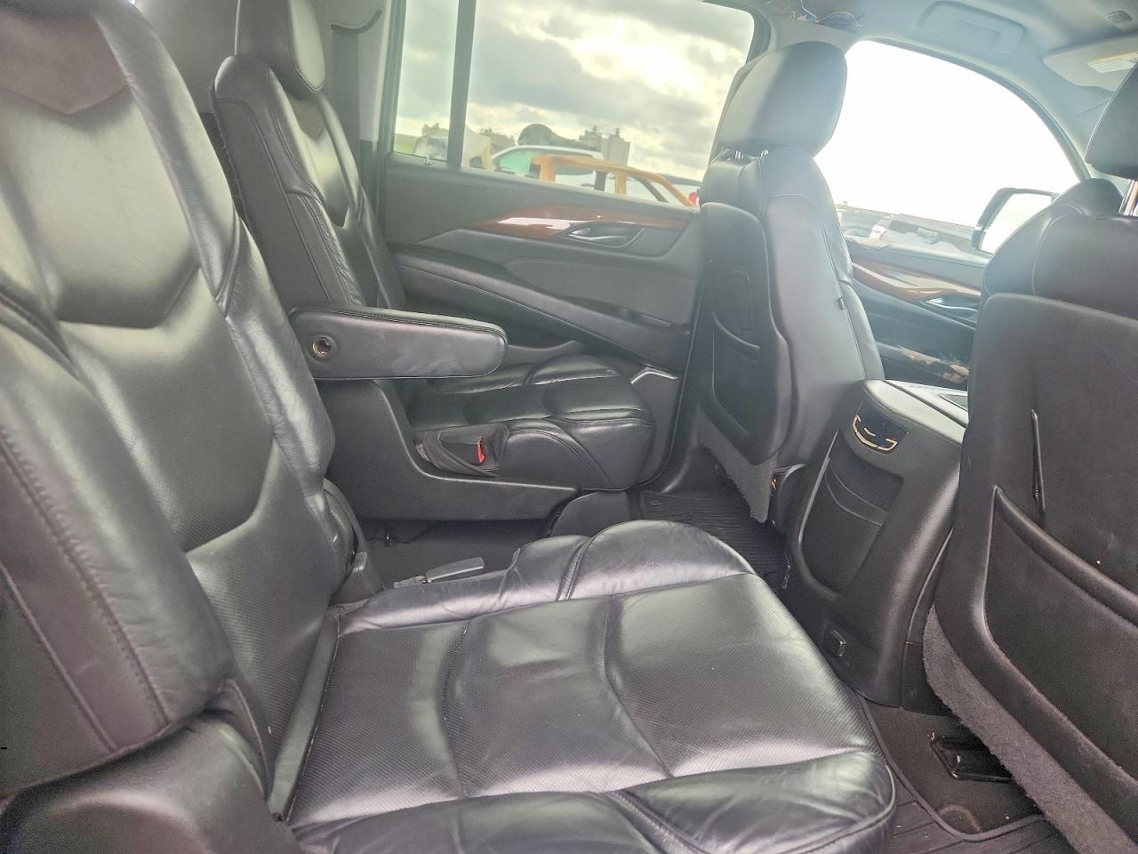 2019 CADILLAC Escalade ESV