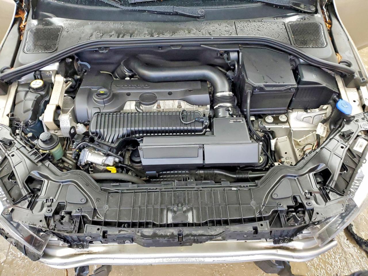 2015 VOLVO S60
