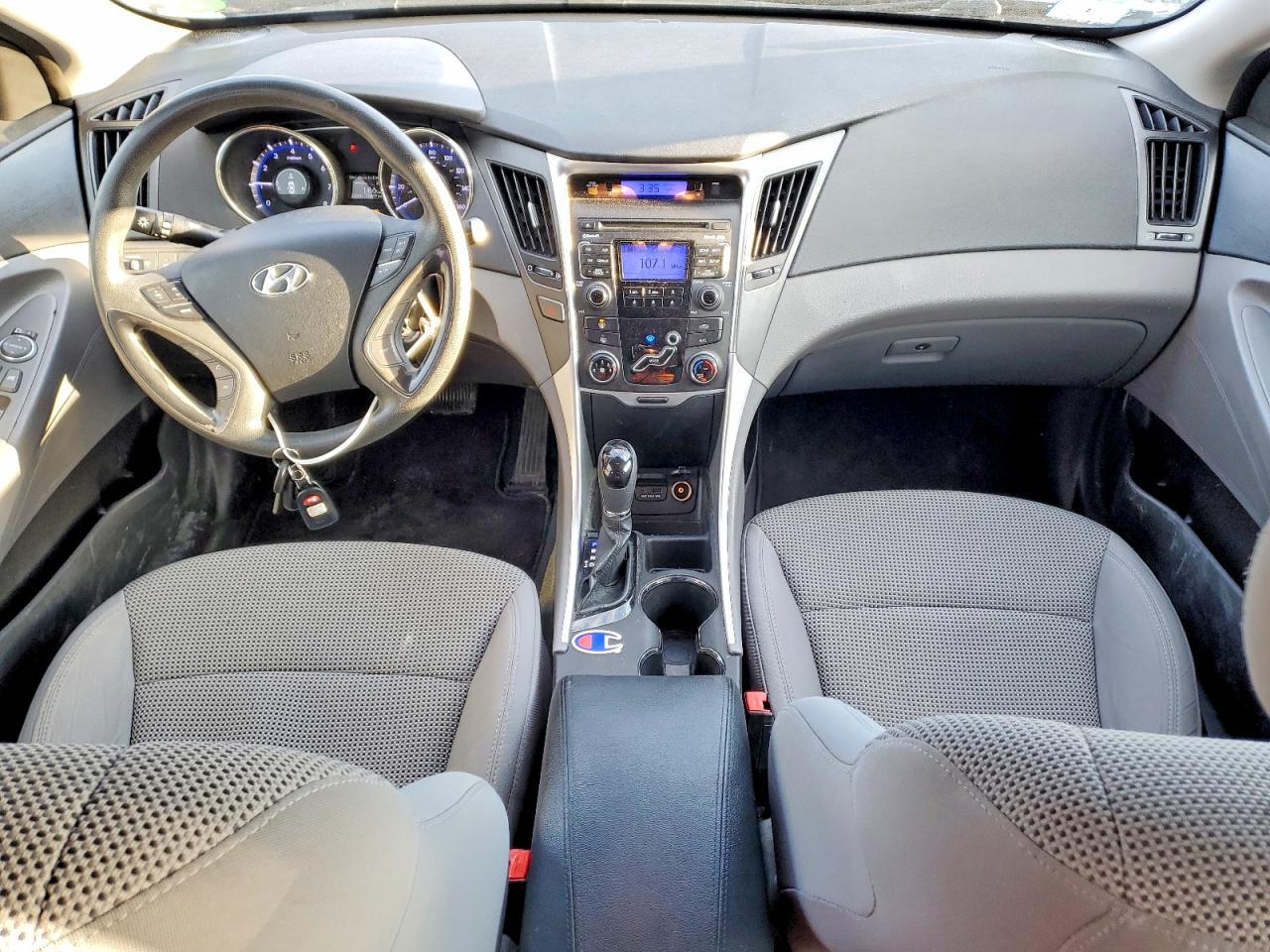 2011 HYUNDAI SONATA