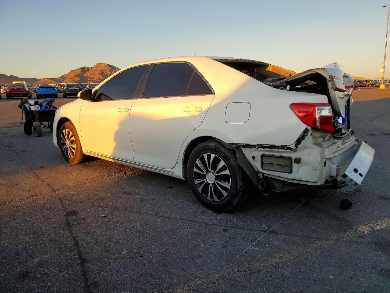 2013 TOYOTA CAMRY