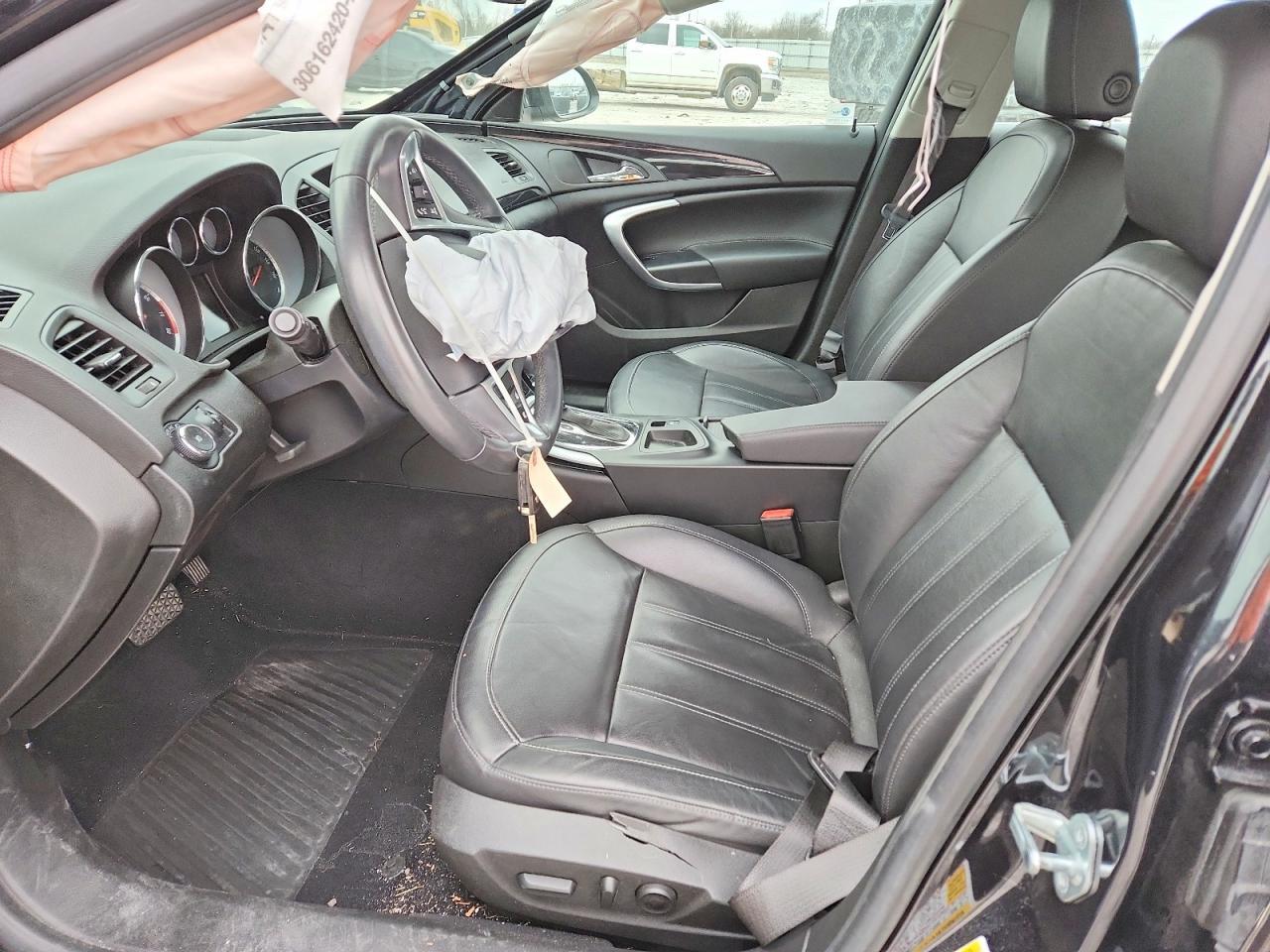 2011 BUICK Regal