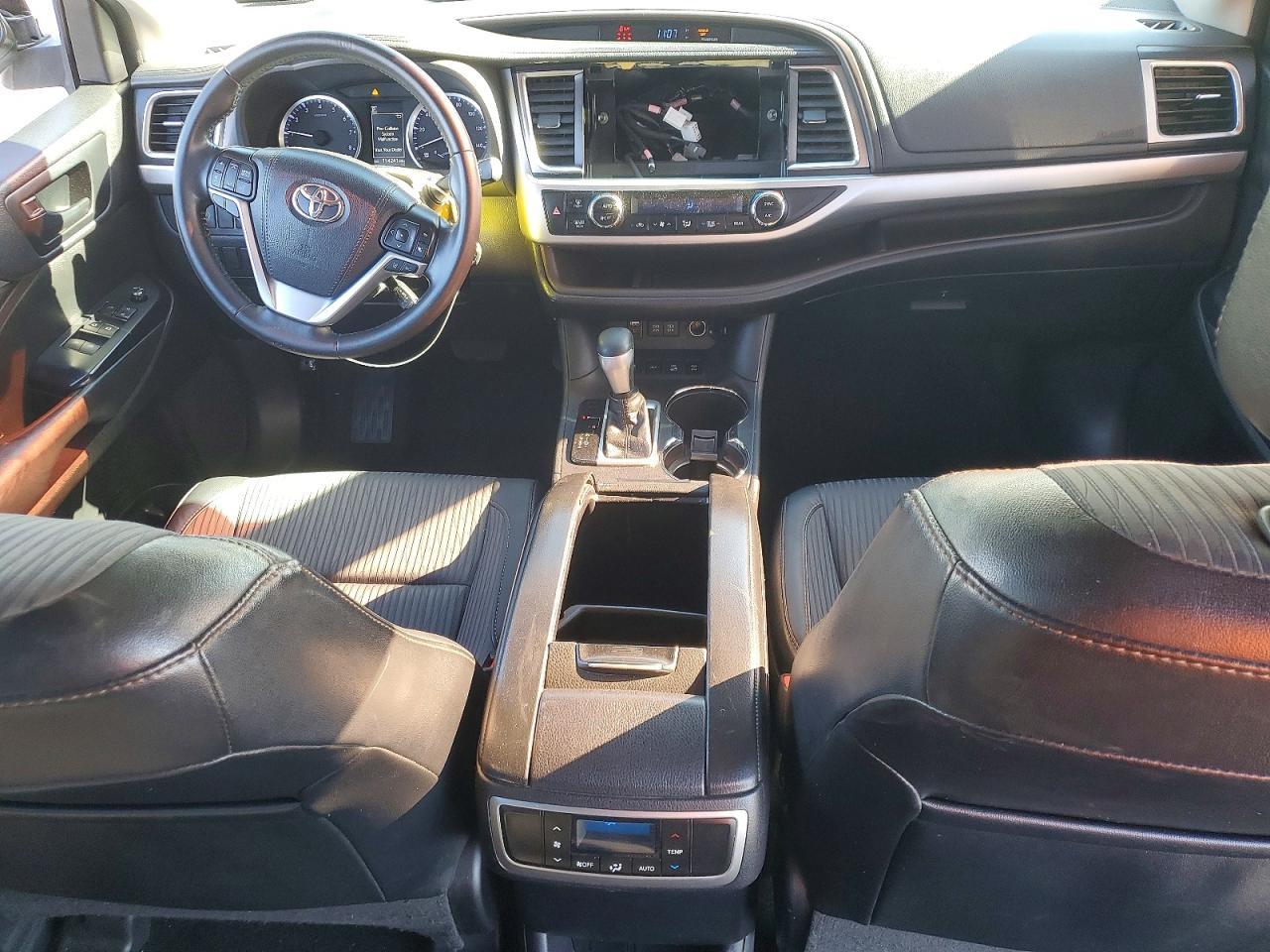 2018 TOYOTA HIGHLANDER