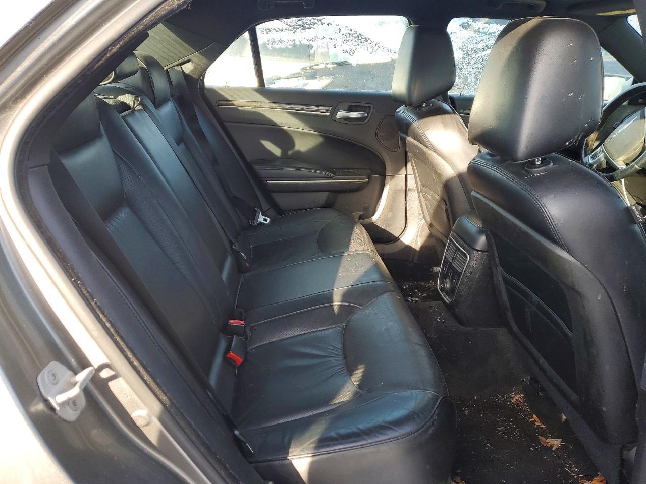 2011 CHRYSLER 300
