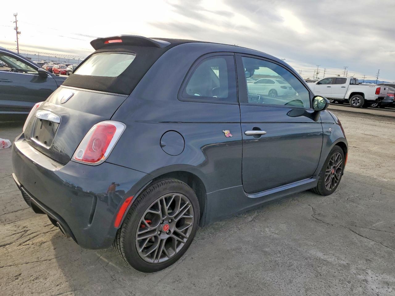 2017 FIAT 500
