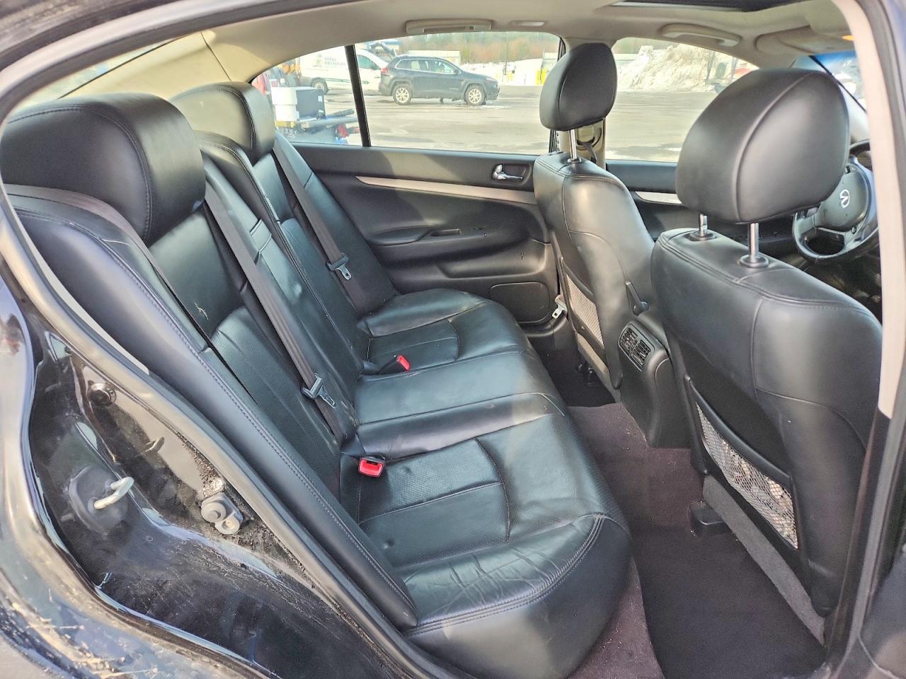 2012 INFINITI G37