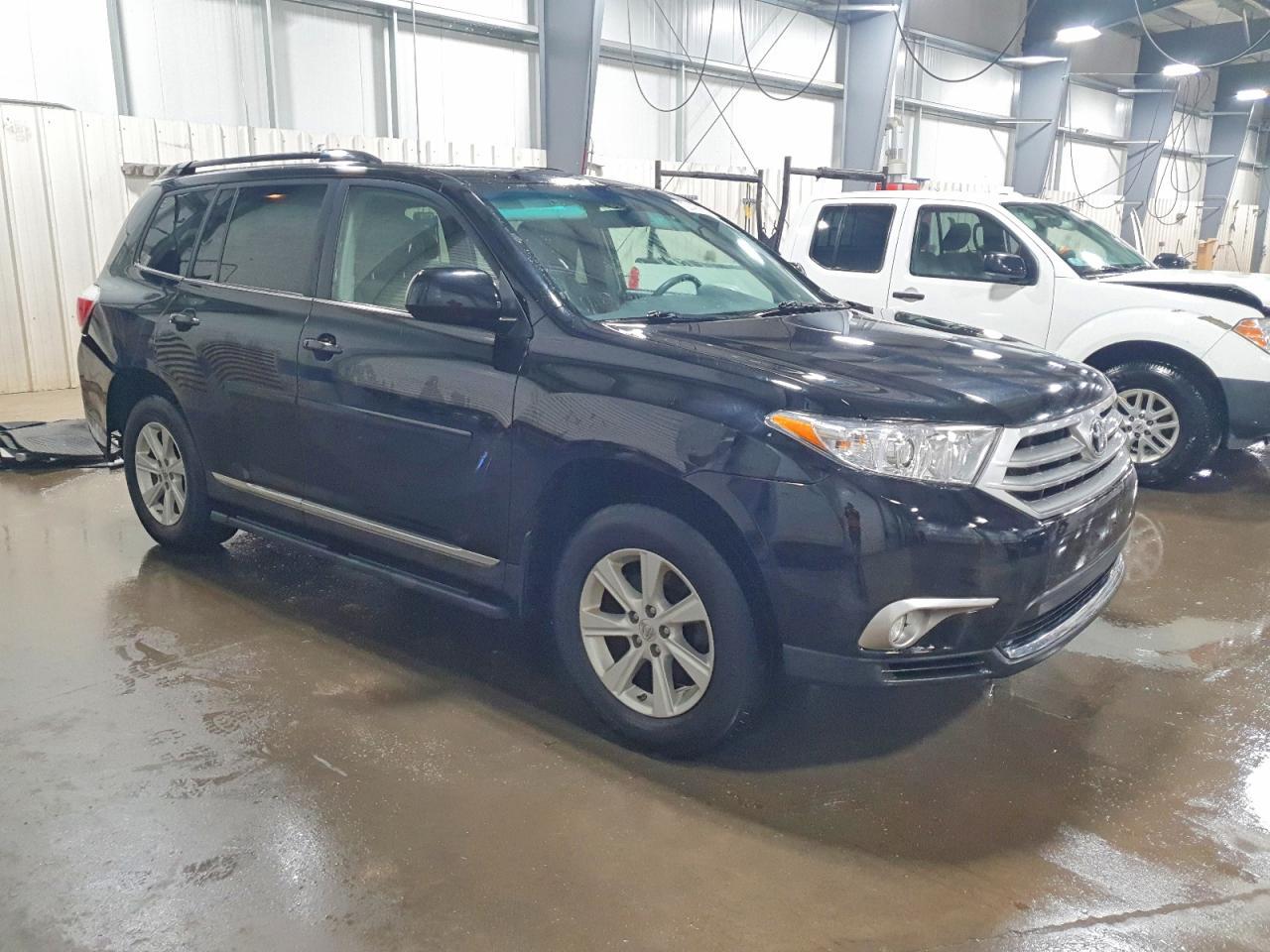 2013 TOYOTA HIGHLANDER