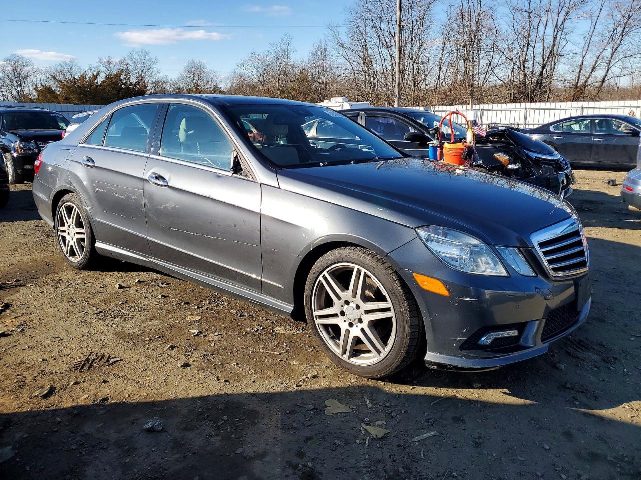2011 MERCEDES-BENZ E-Class