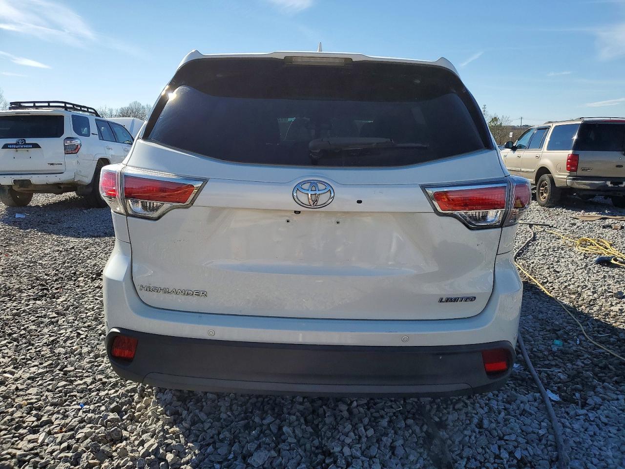 2015 TOYOTA HIGHLANDER
