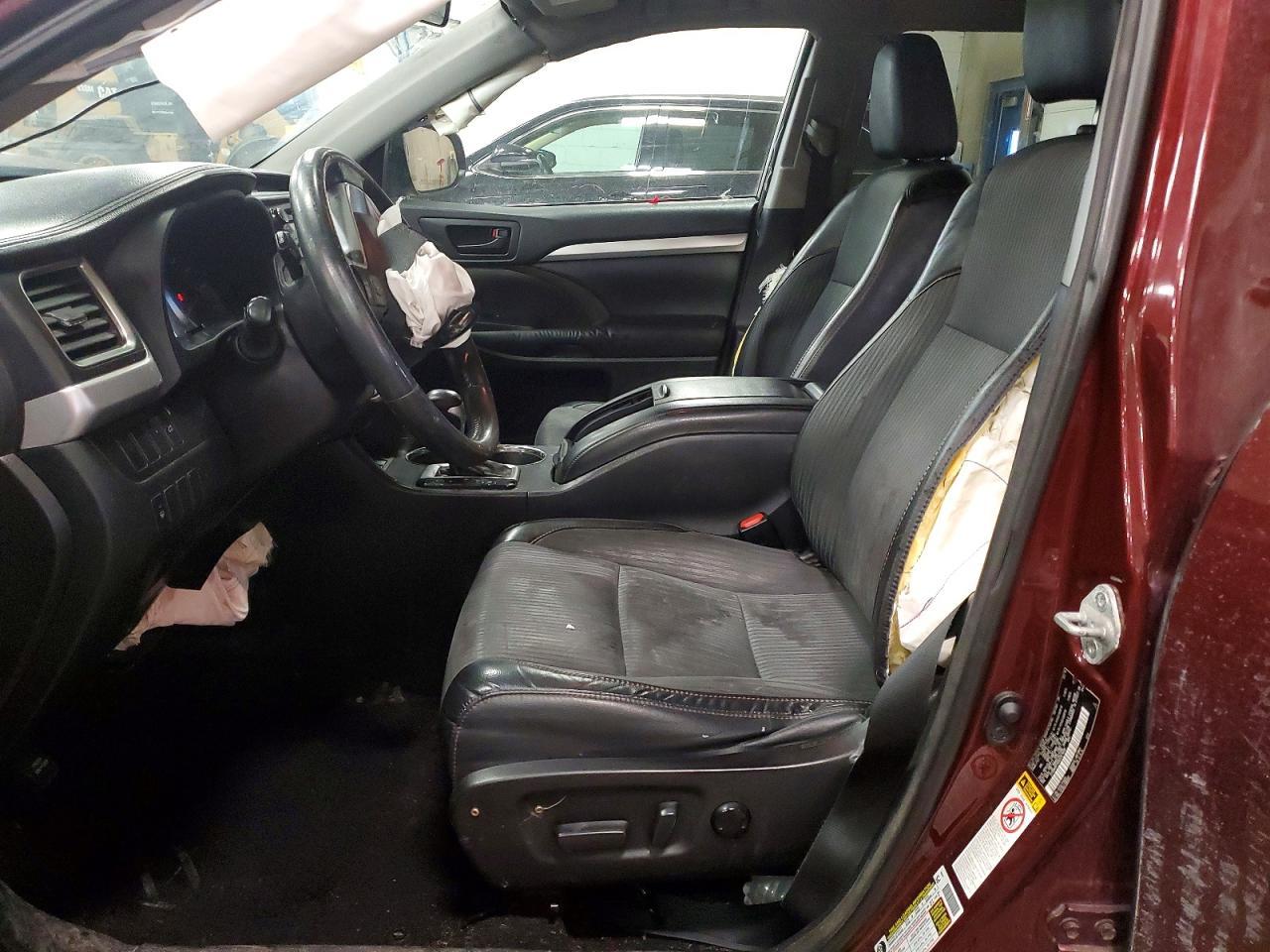 2016 TOYOTA HIGHLANDER