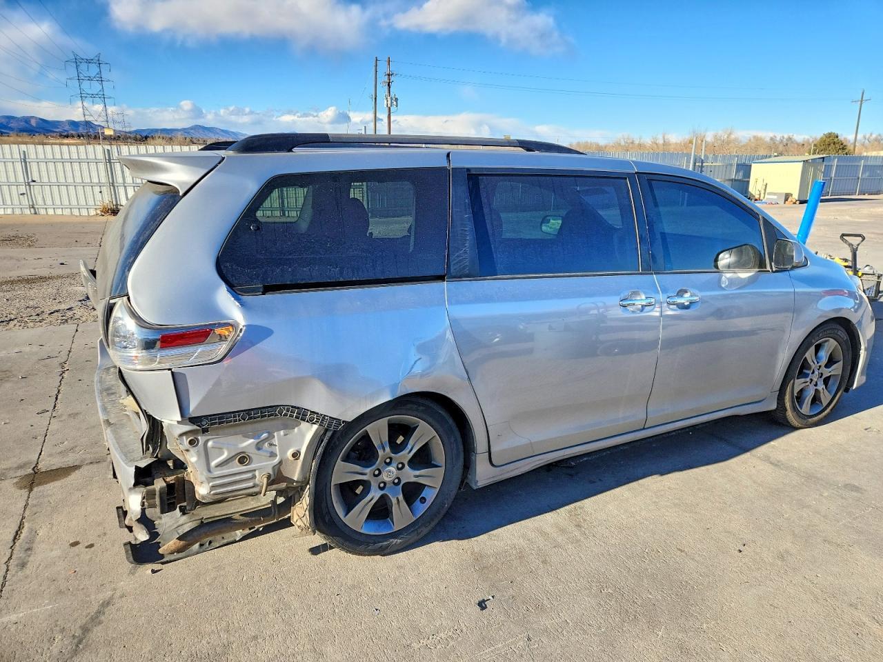 2015 TOYOTA SIENNA