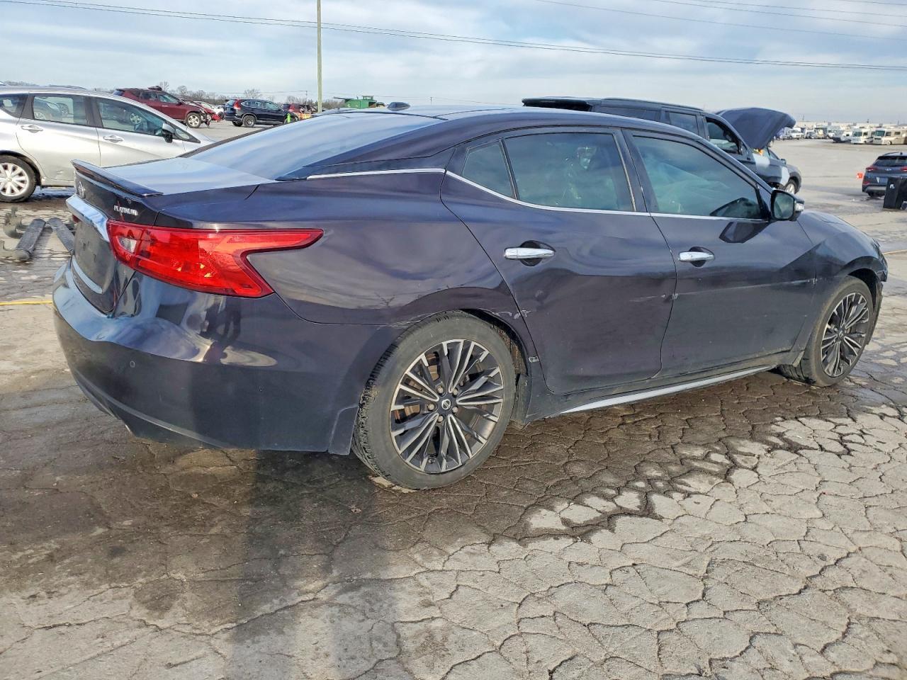 2016 NISSAN Maxima