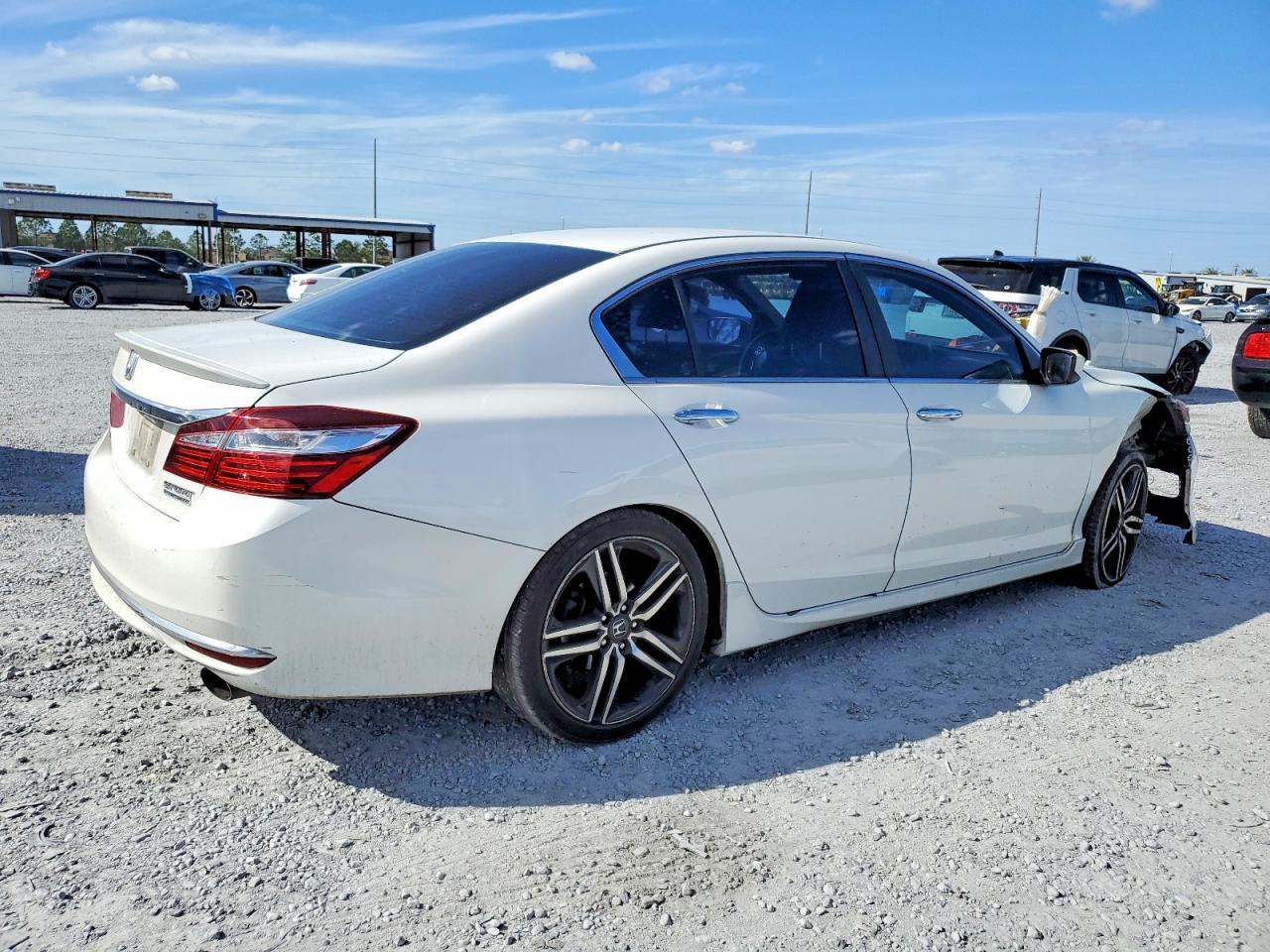 2017 HONDA ACCORD
